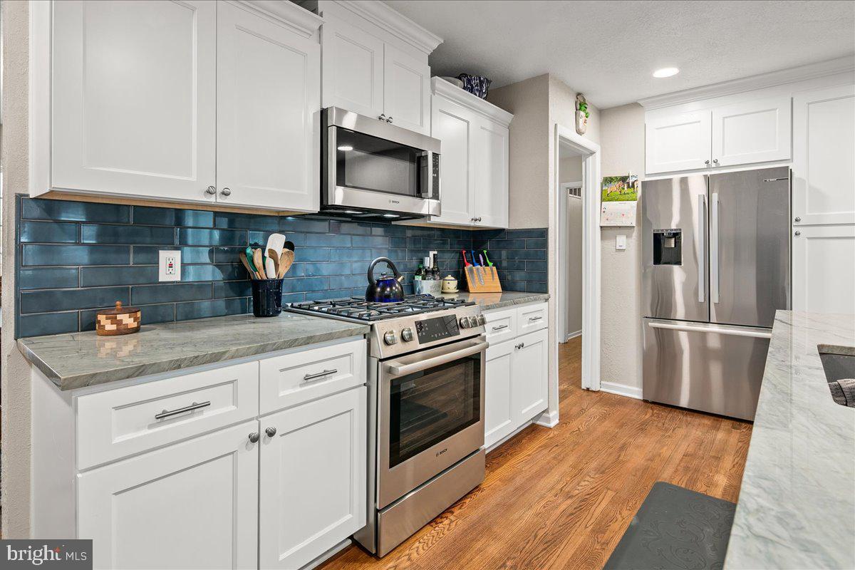 RIVERSIDE ESTATES - Residential