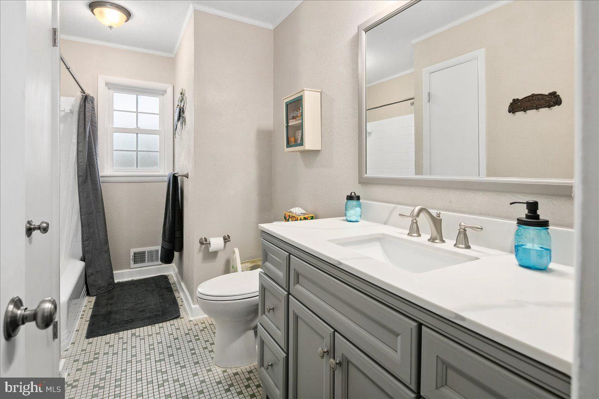 RIVERSIDE ESTATES - Residential