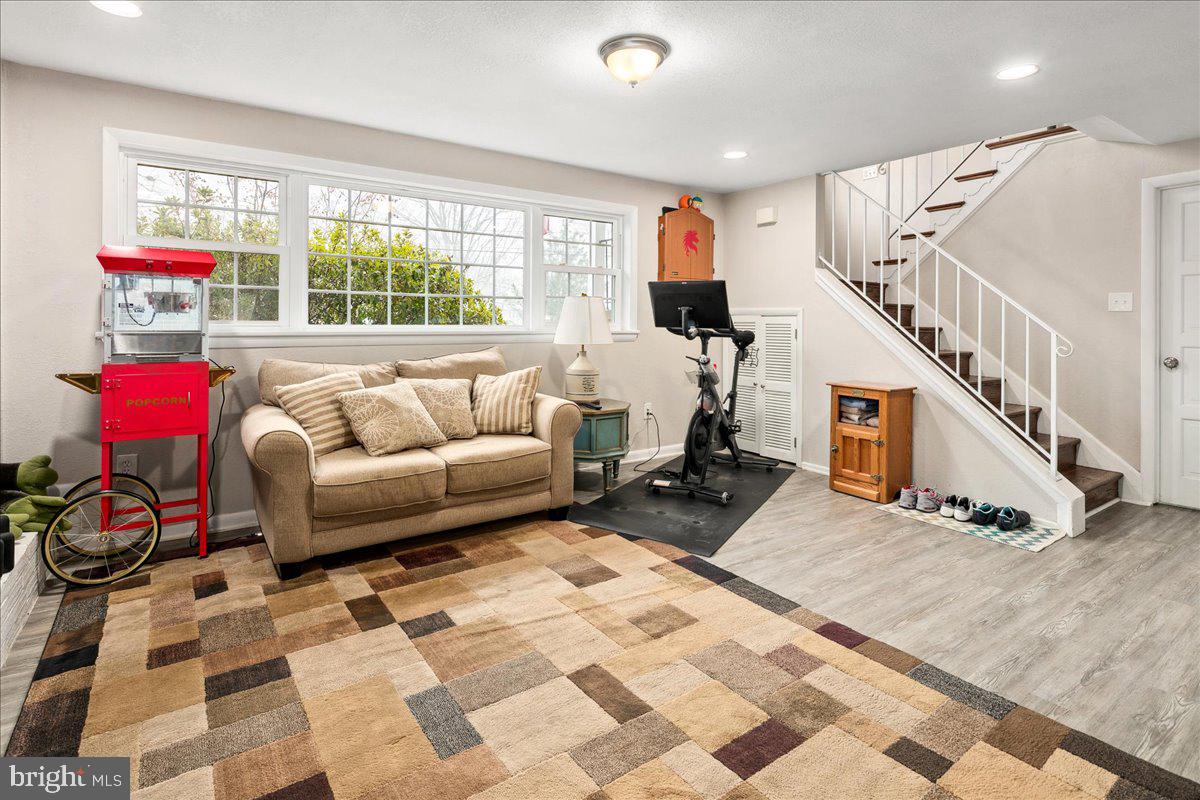 RIVERSIDE ESTATES - Residential