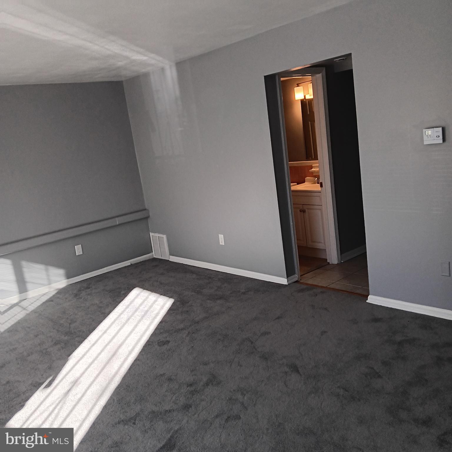 OLD TOWNE VILLAGE CONDOMINIUMS - Residential Lease