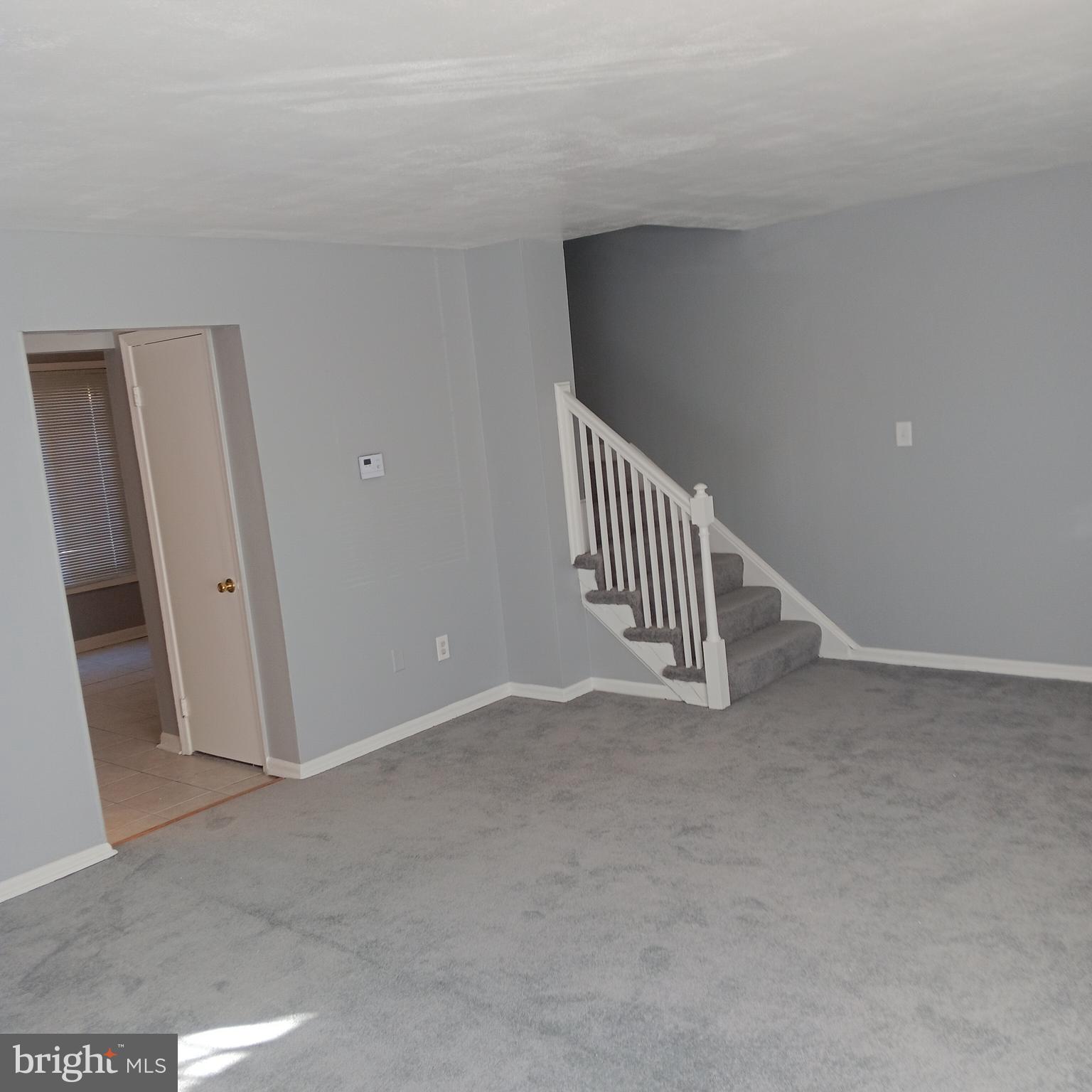 OLD TOWNE VILLAGE CONDOMINIUMS - Residential Lease