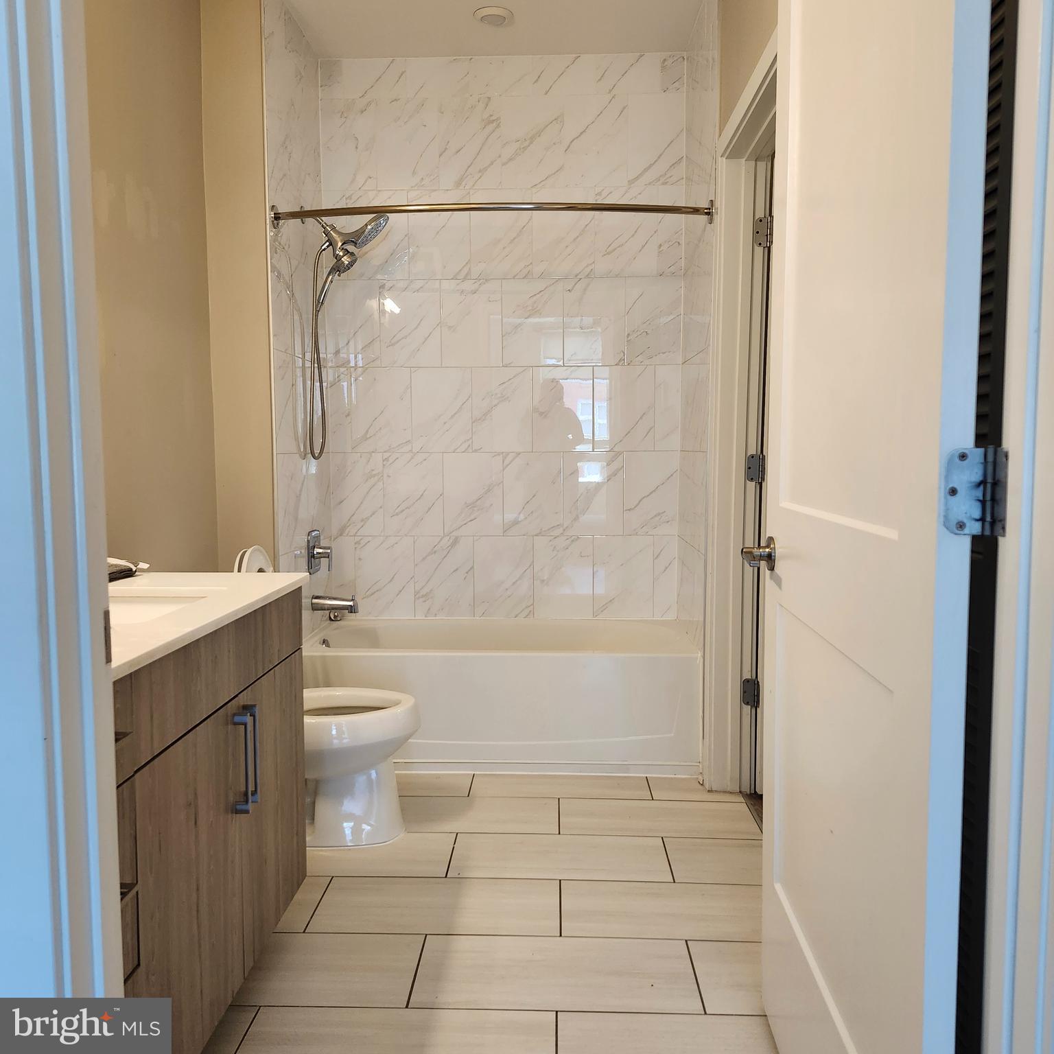 NATIONAL HARBOR - Residential Lease