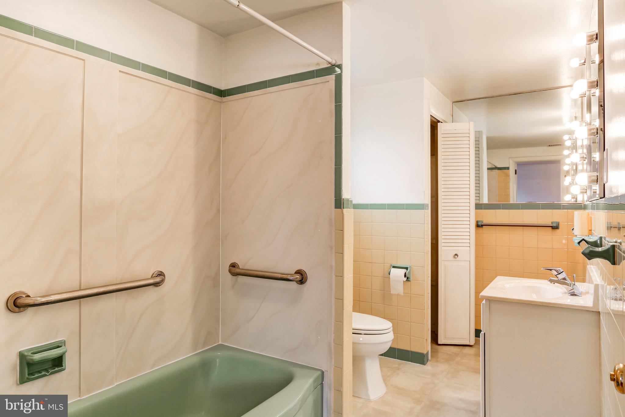 BLOOMINGDALE - Residential