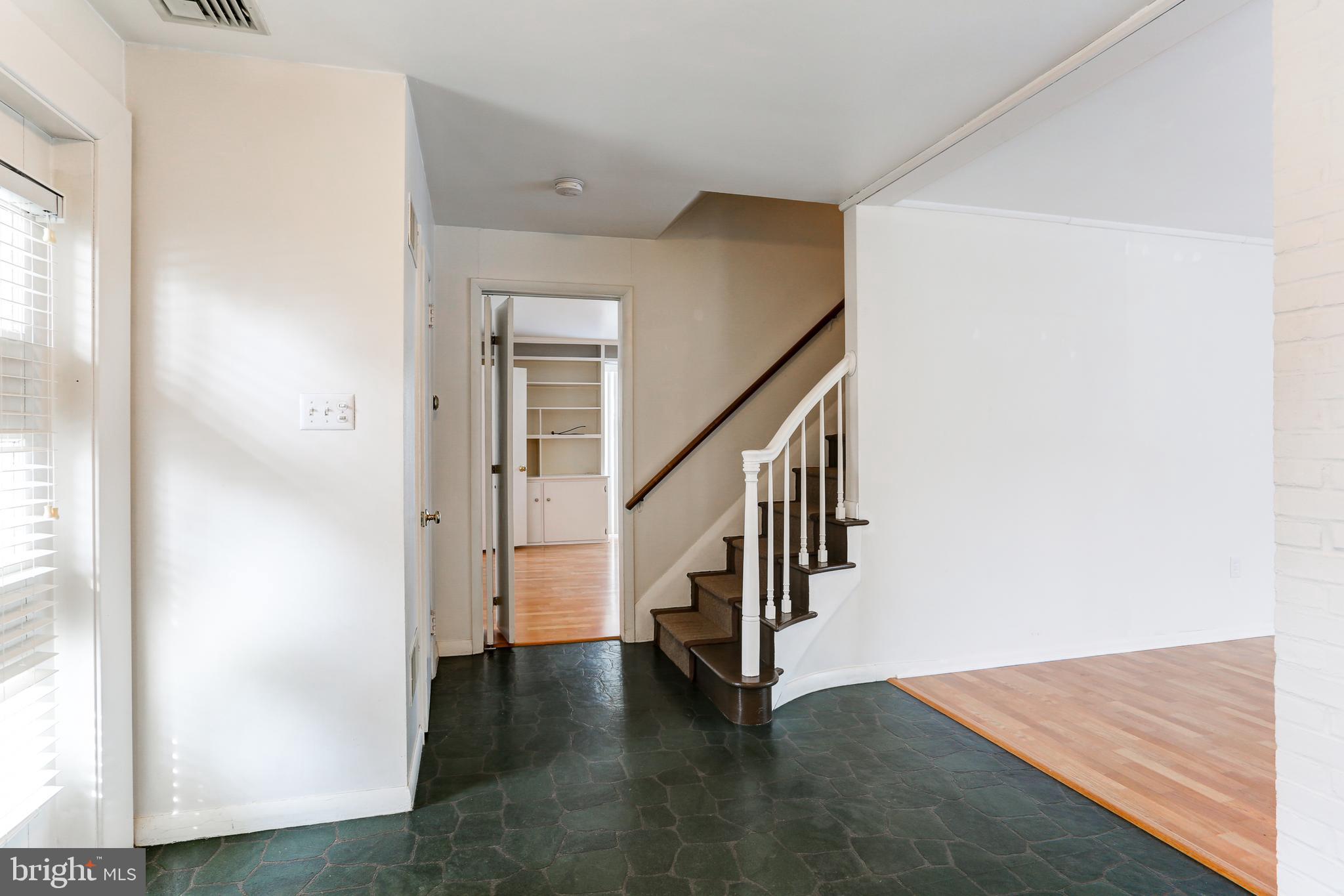 BLOOMINGDALE - Residential