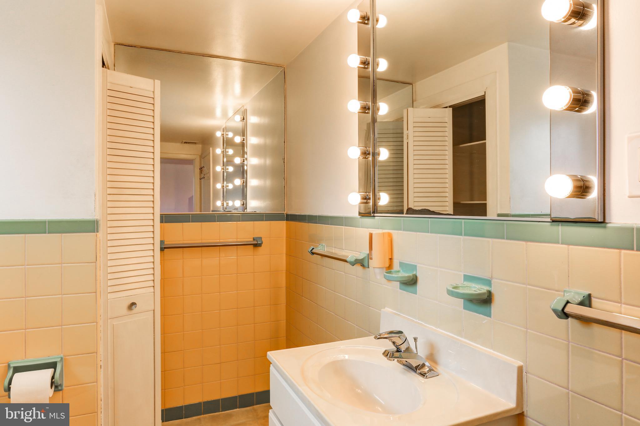 BLOOMINGDALE - Residential