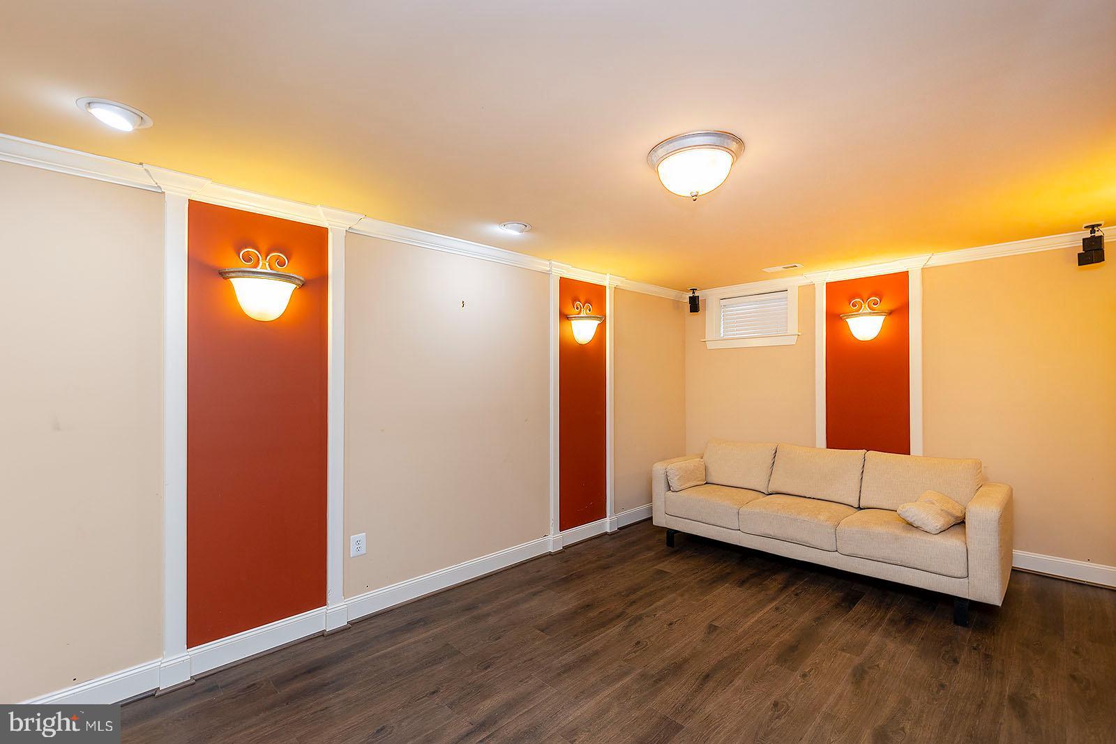 HAMMONDS MILL - Residential