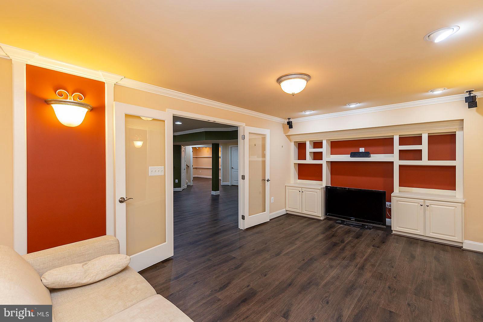 HAMMONDS MILL - Residential