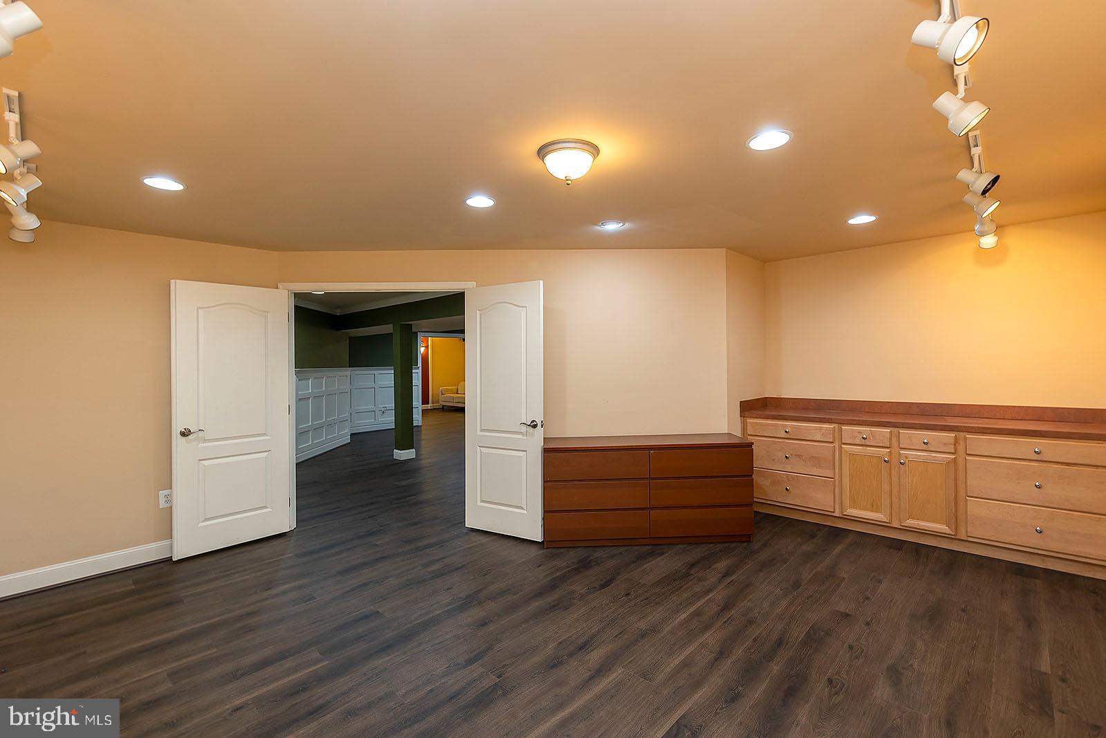 HAMMONDS MILL - Residential