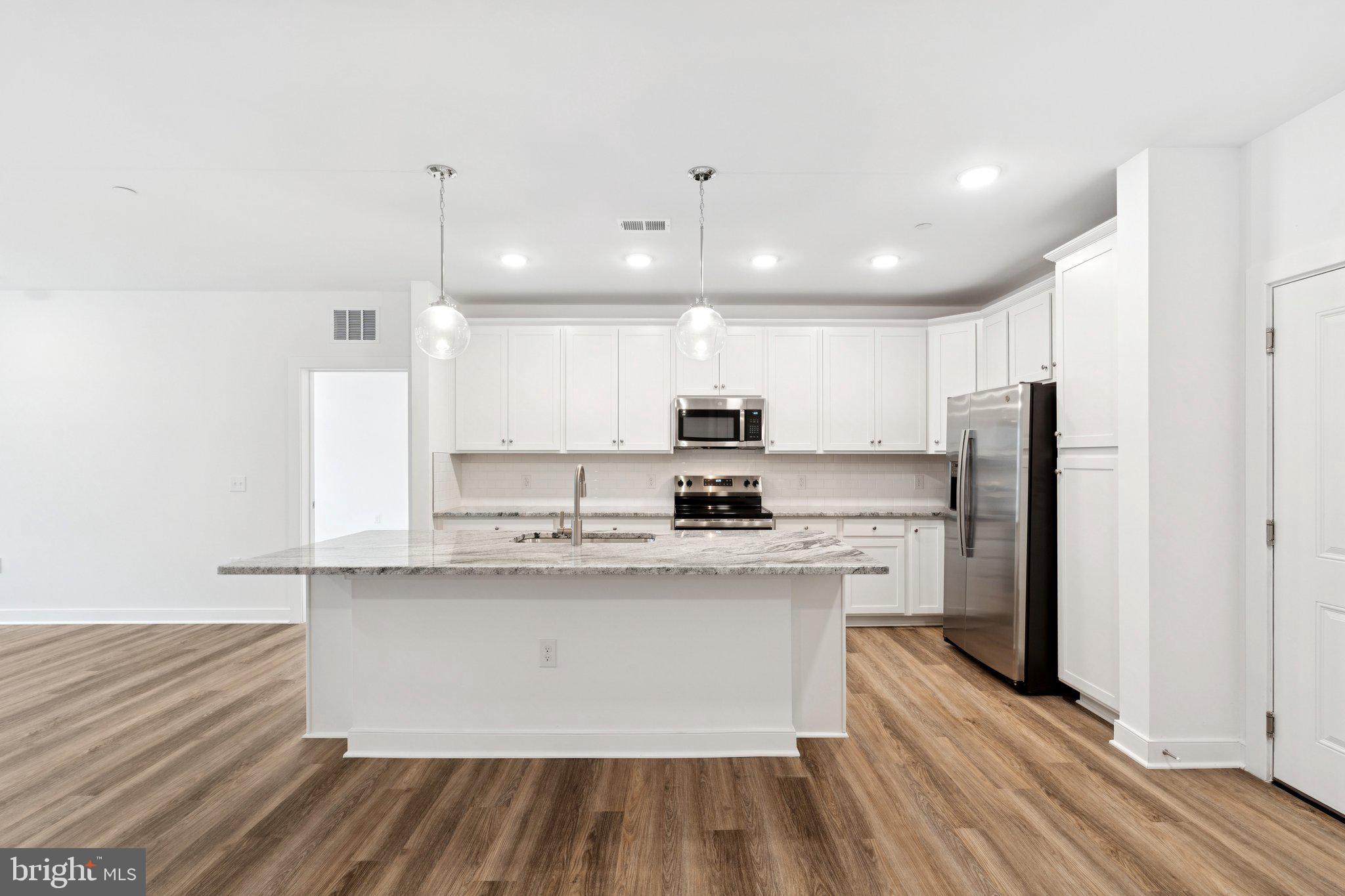 21731 DOVEKIE TERRACE 505