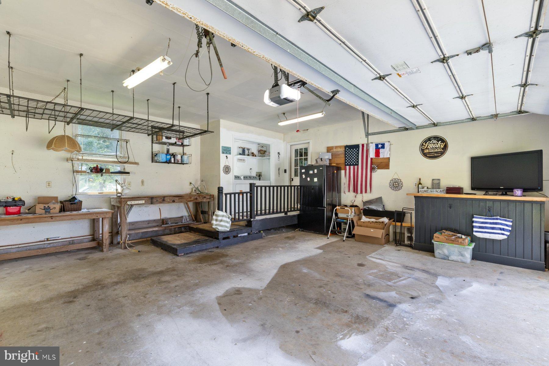 DEEP HARBOR FARM - Residential