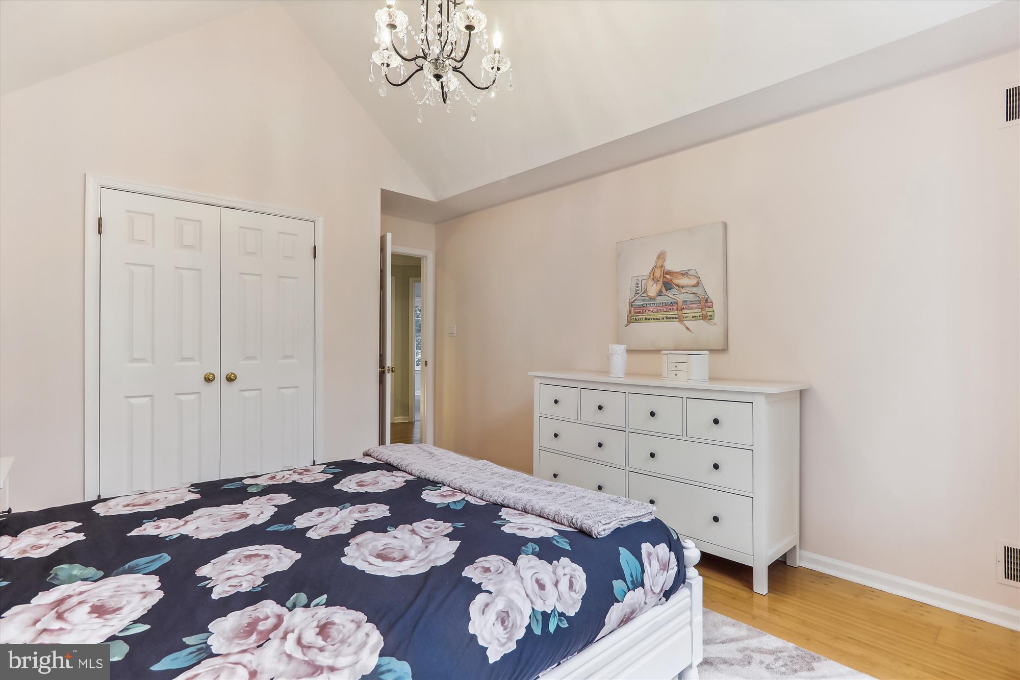 CHEVY CHASE - Residential