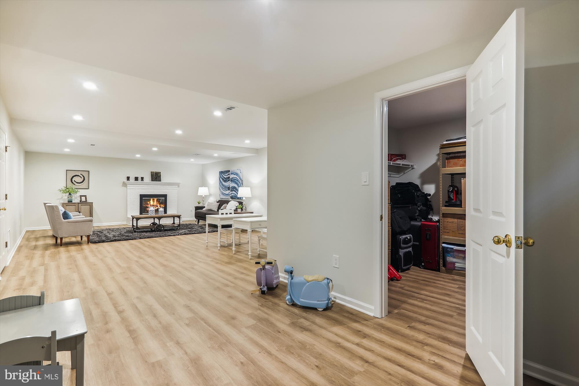 CHEVY CHASE - Residential