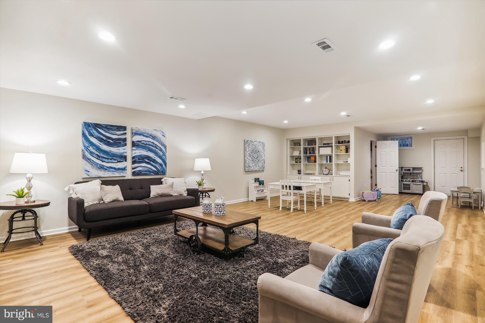 CHEVY CHASE - Residential