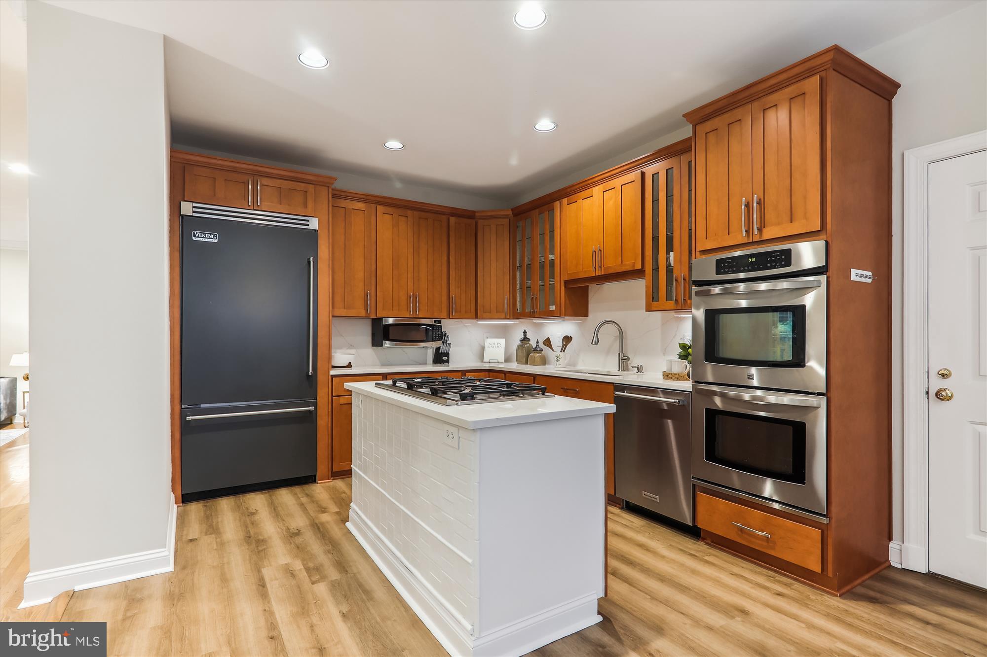 CHEVY CHASE - Residential