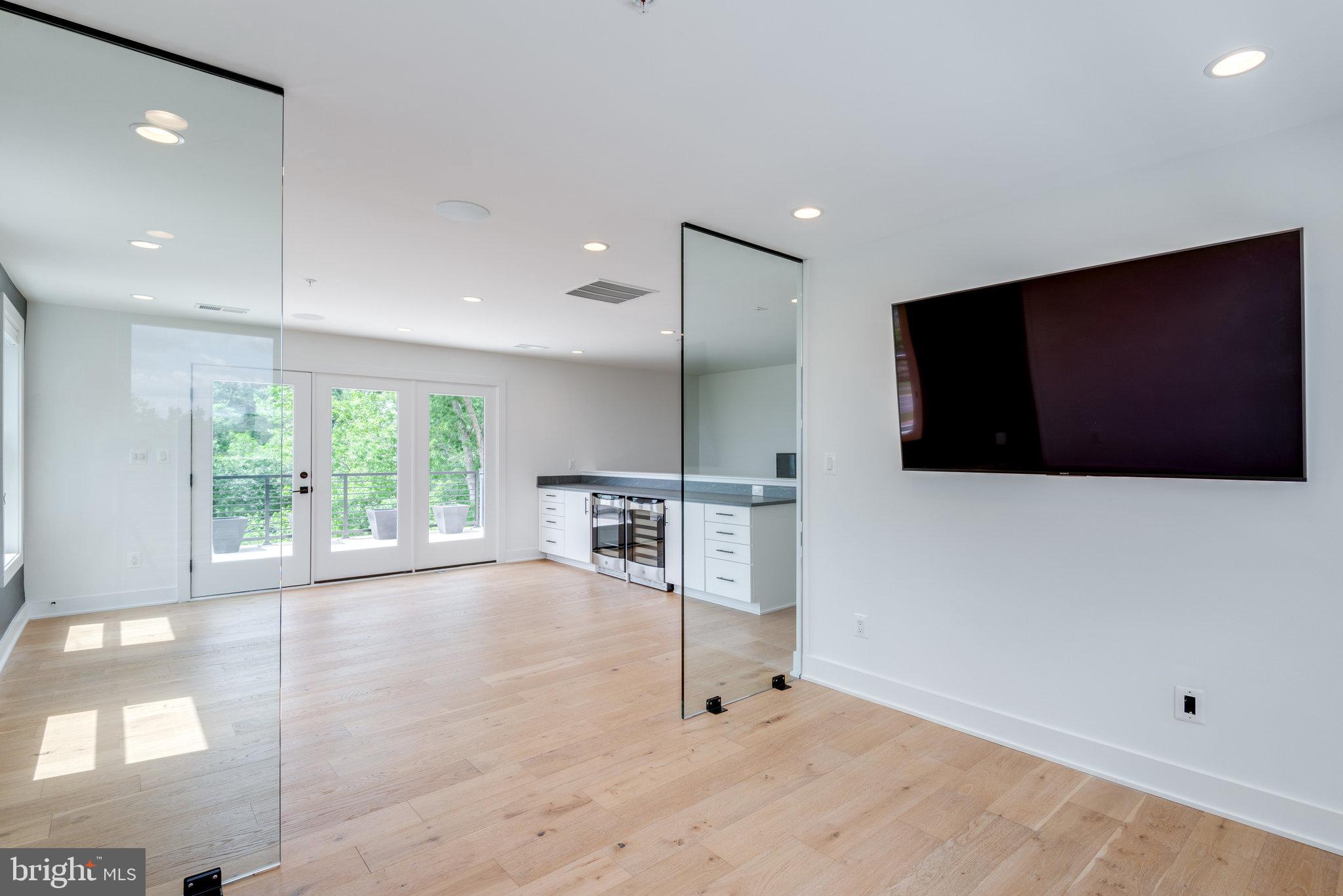 BRAMBLETON AT EMERALD RIDGE - Residential Lease