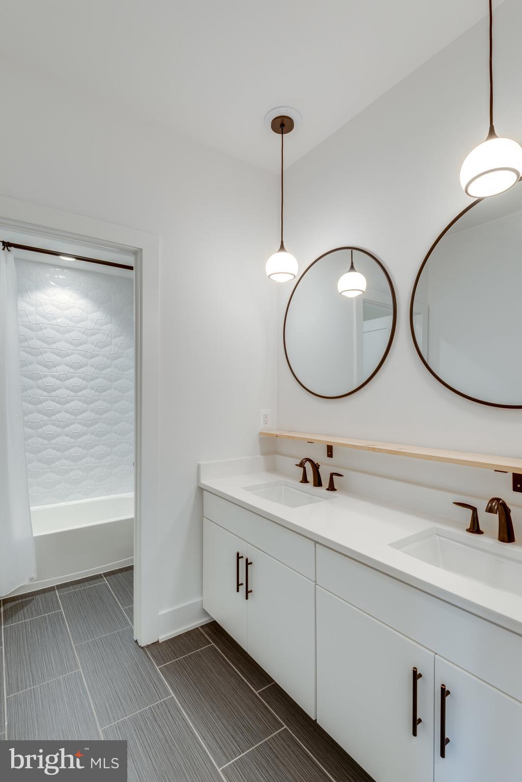 BRAMBLETON AT EMERALD RIDGE - Residential Lease