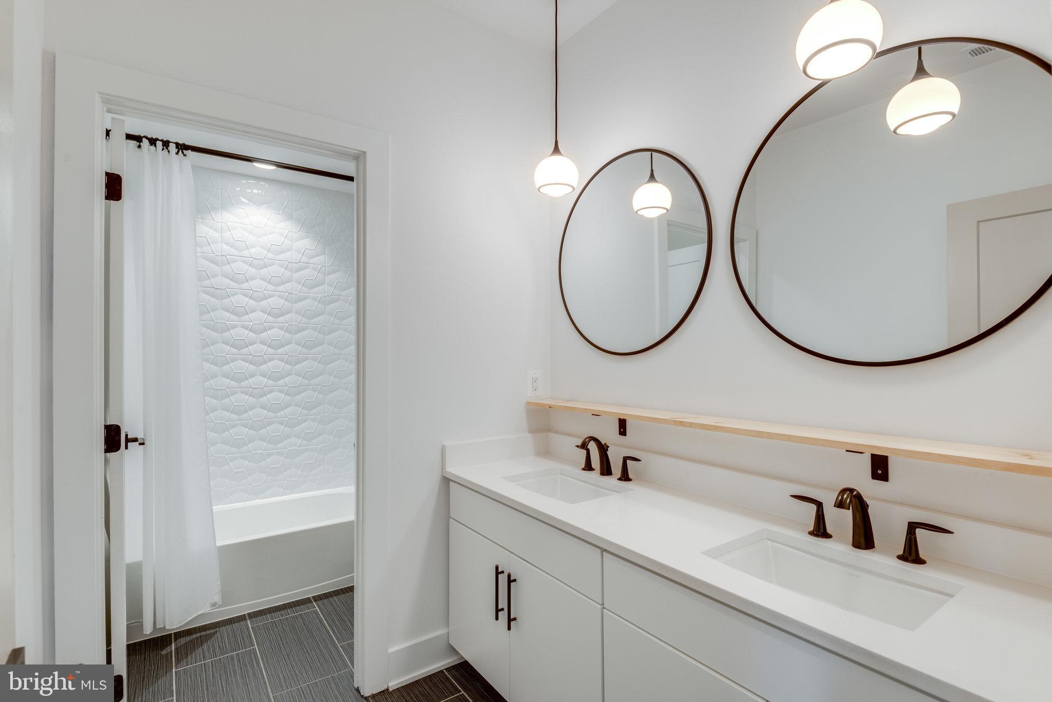 BRAMBLETON AT EMERALD RIDGE - Residential Lease