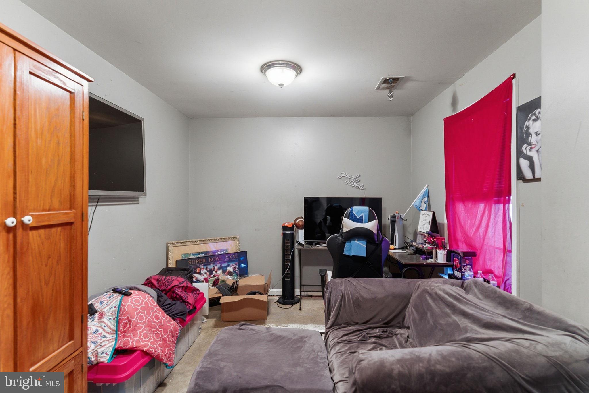 HAMMONDS MILL - Residential