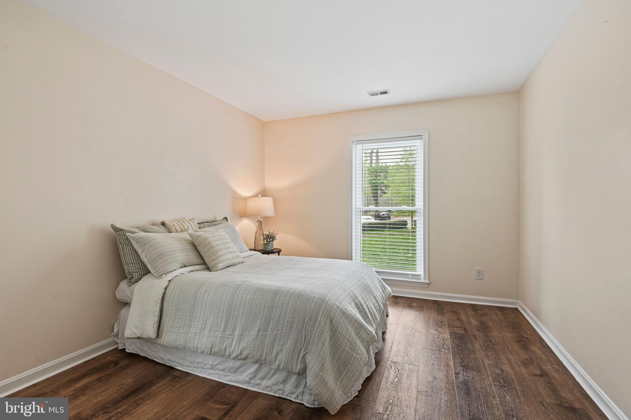 FOUR WINDS AT OAKTON - Residential