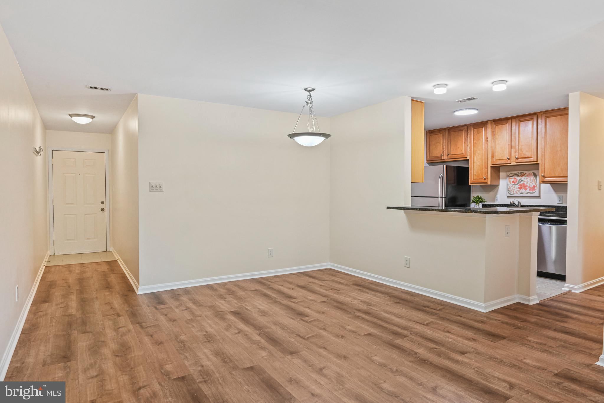 FOUR WINDS AT OAKTON - Residential