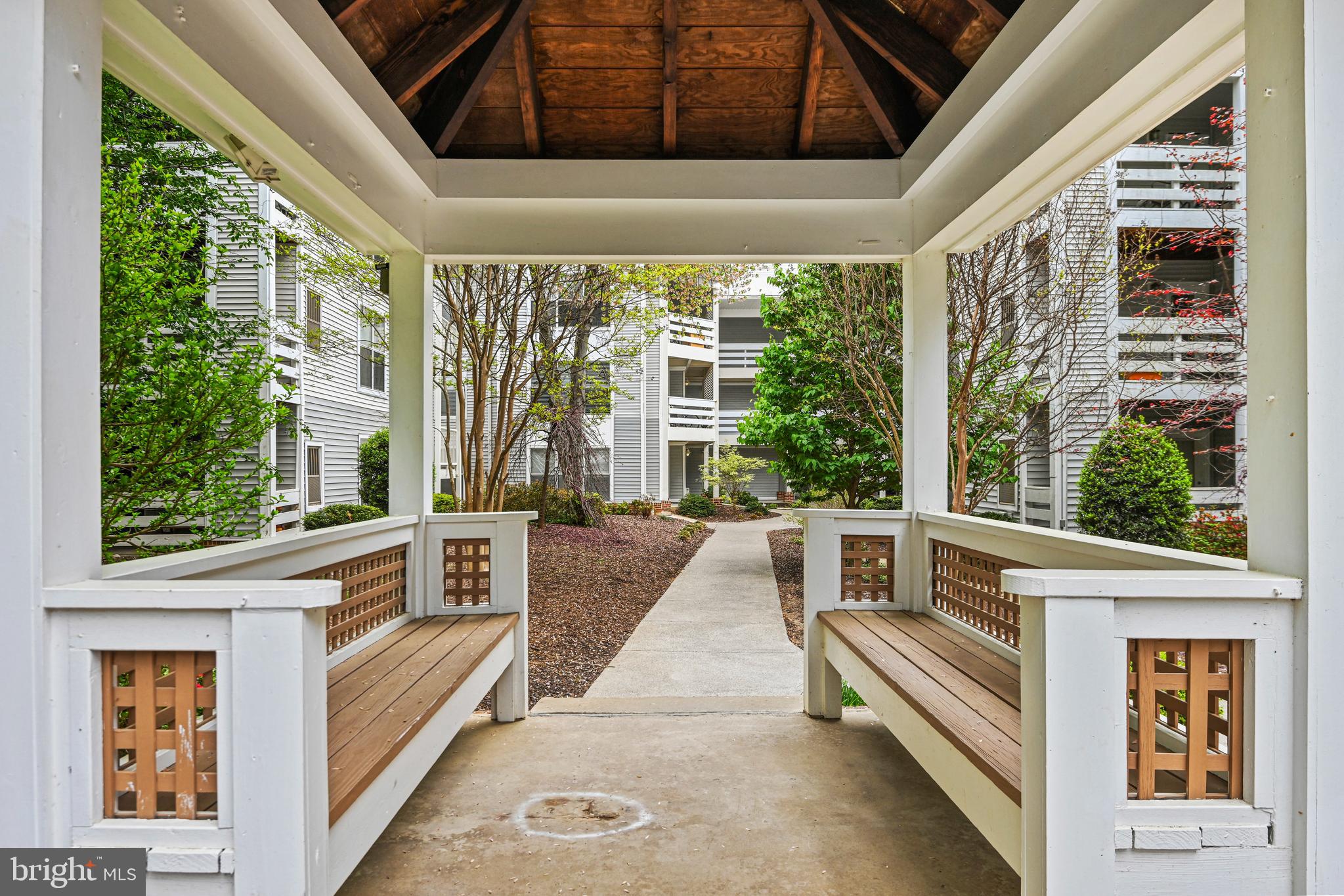 FOUR WINDS AT OAKTON - Residential