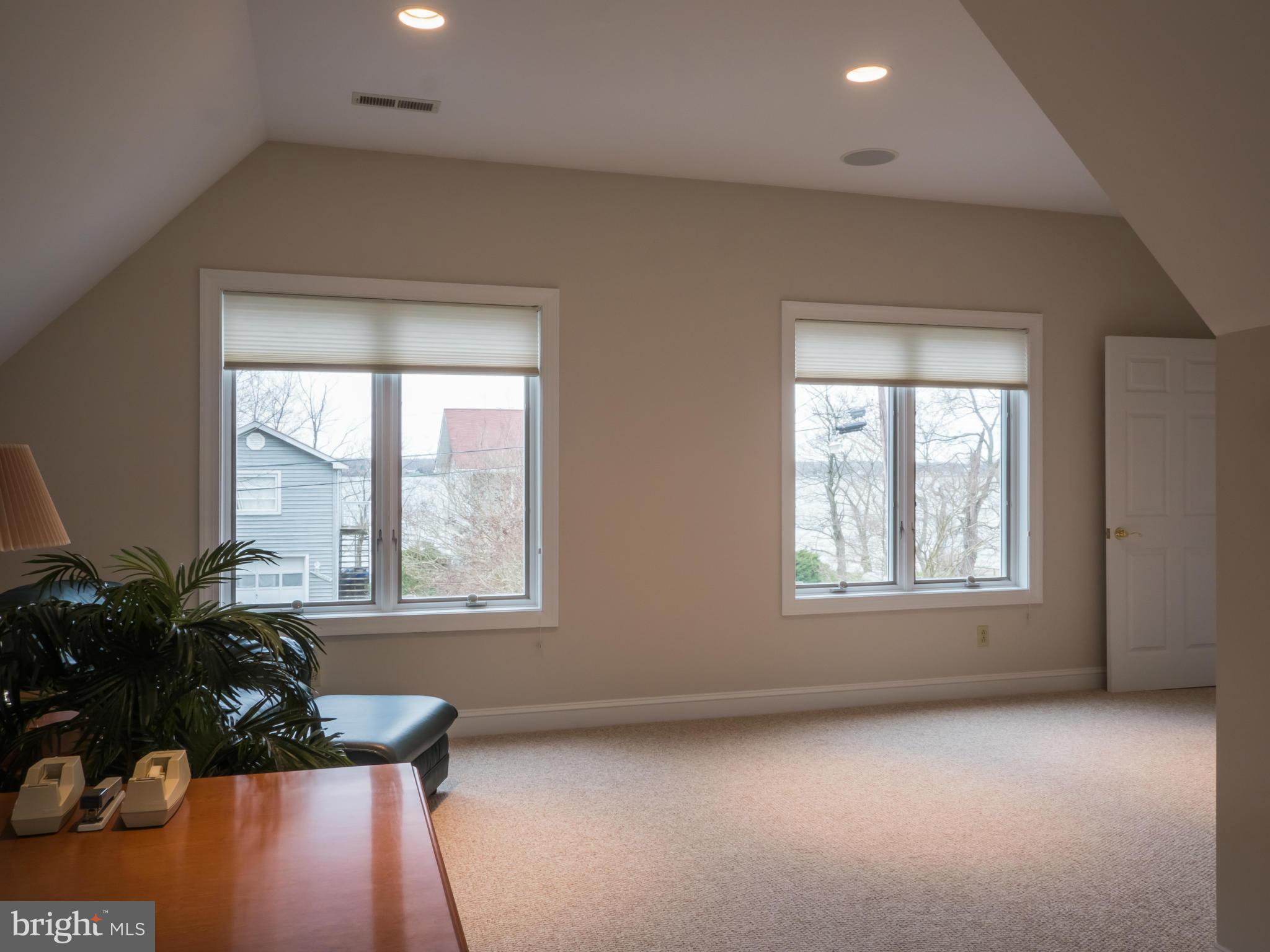 SOLOMONS ISLAND - Residential