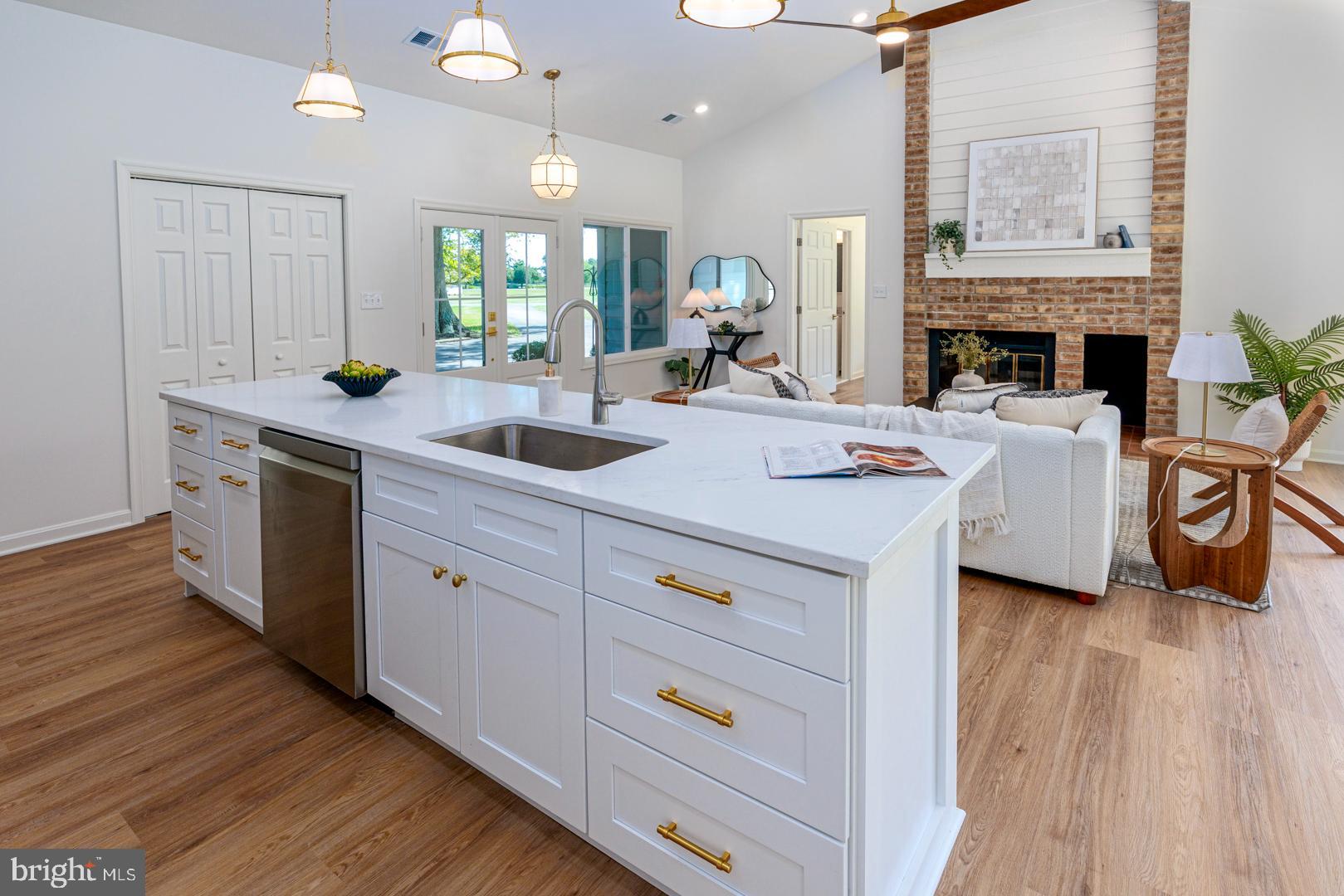 COVE CREEK CLUB - Residential