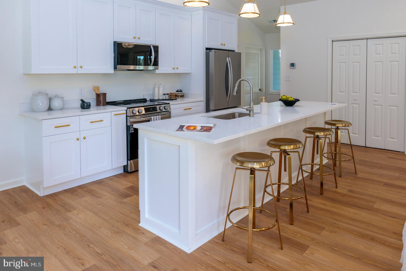 COVE CREEK CLUB - Residential