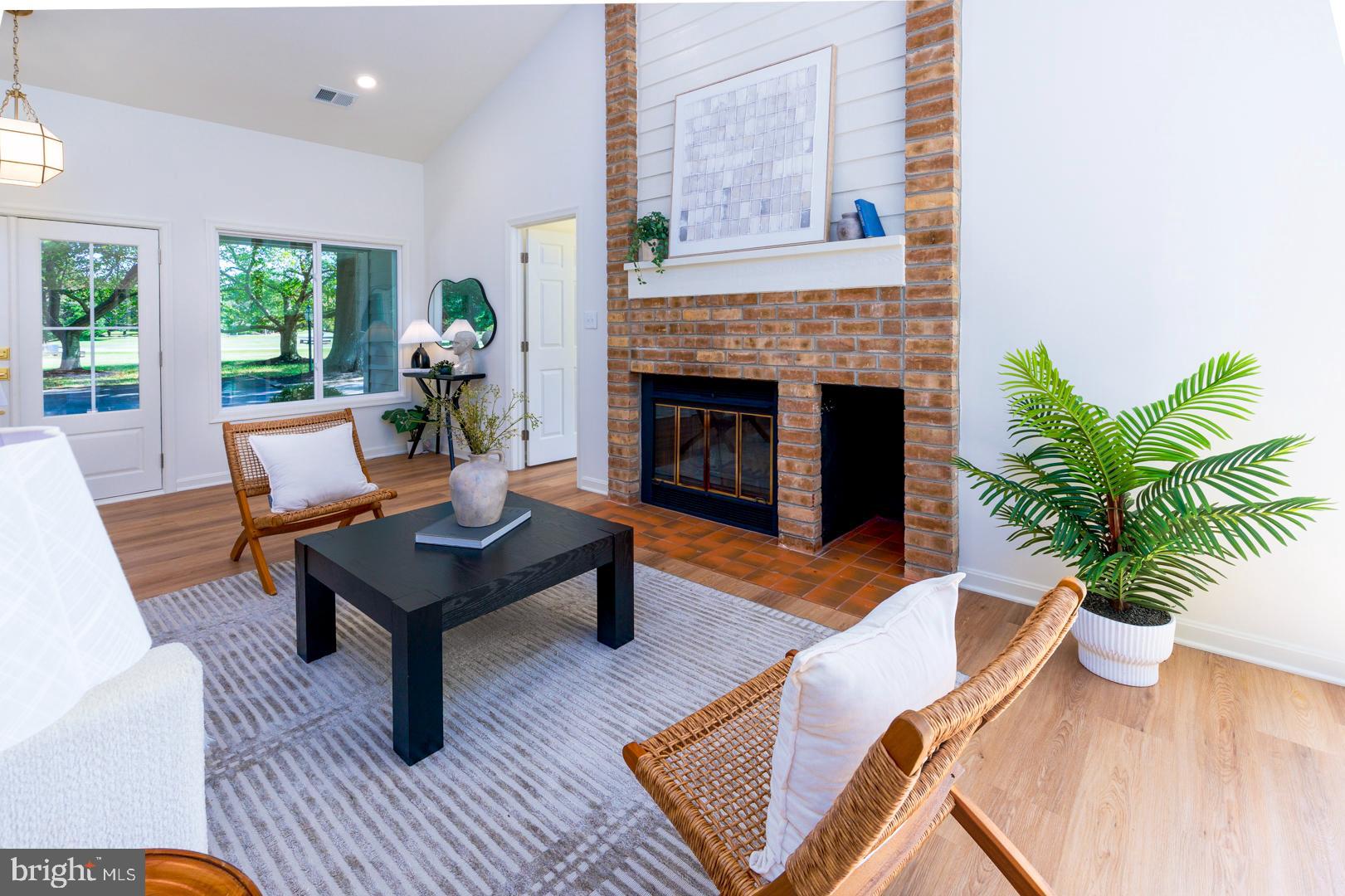 COVE CREEK CLUB - Residential