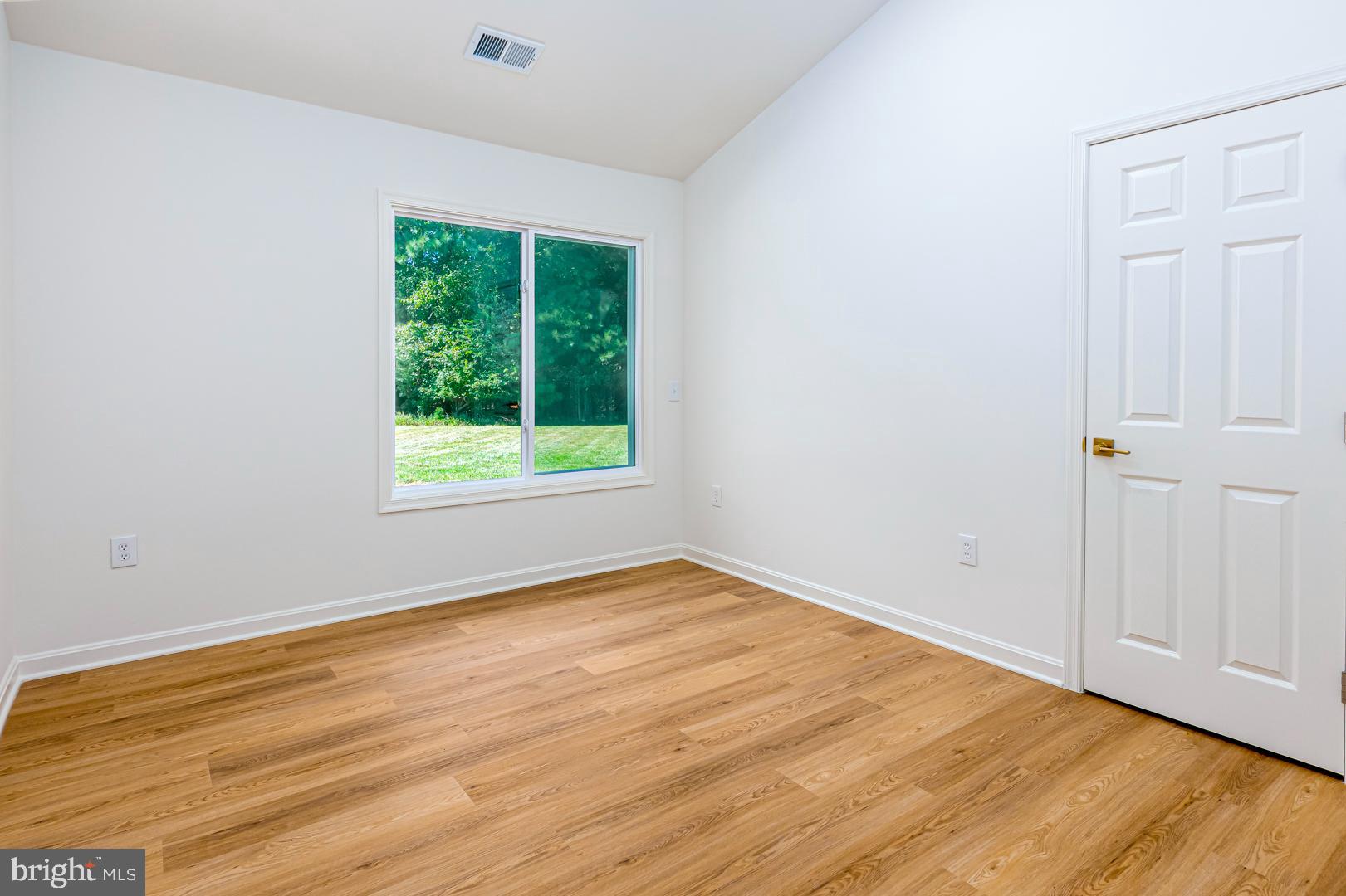 COVE CREEK CLUB - Residential