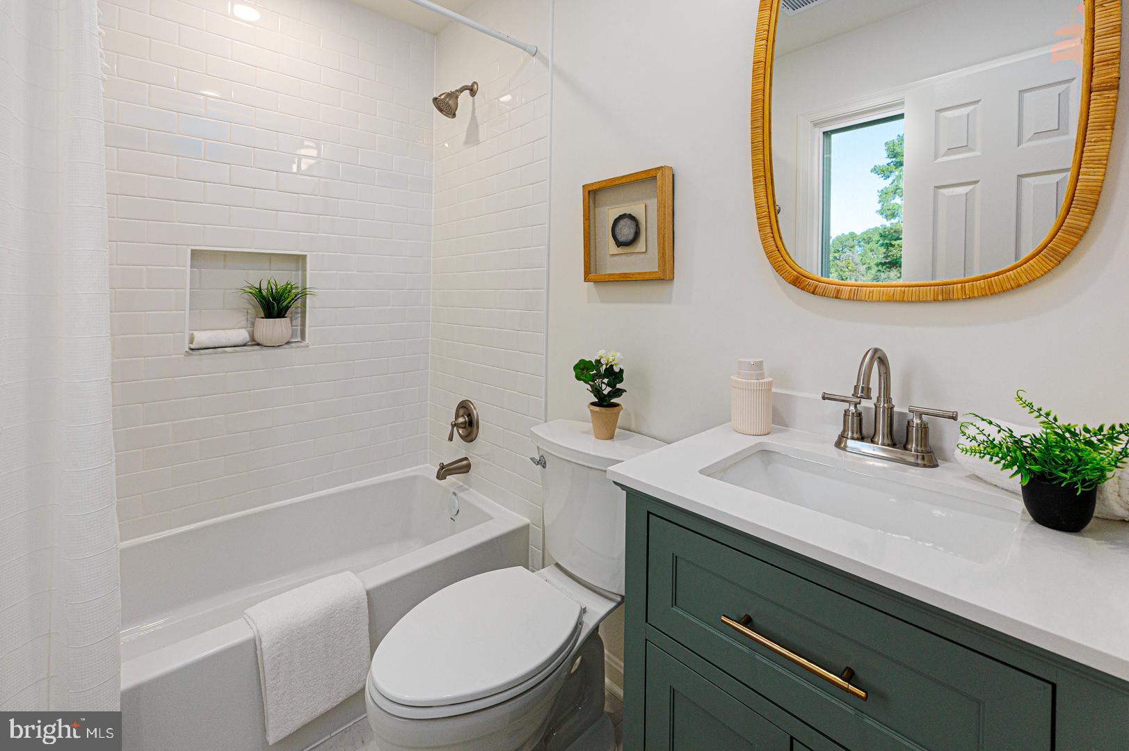 COVE CREEK CLUB - Residential