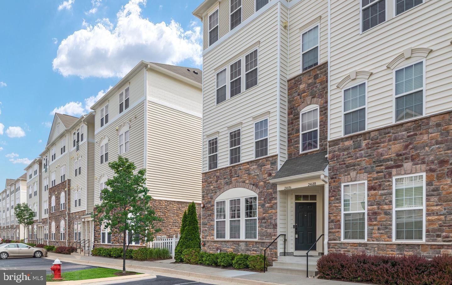 STONE RIDGE - Residential