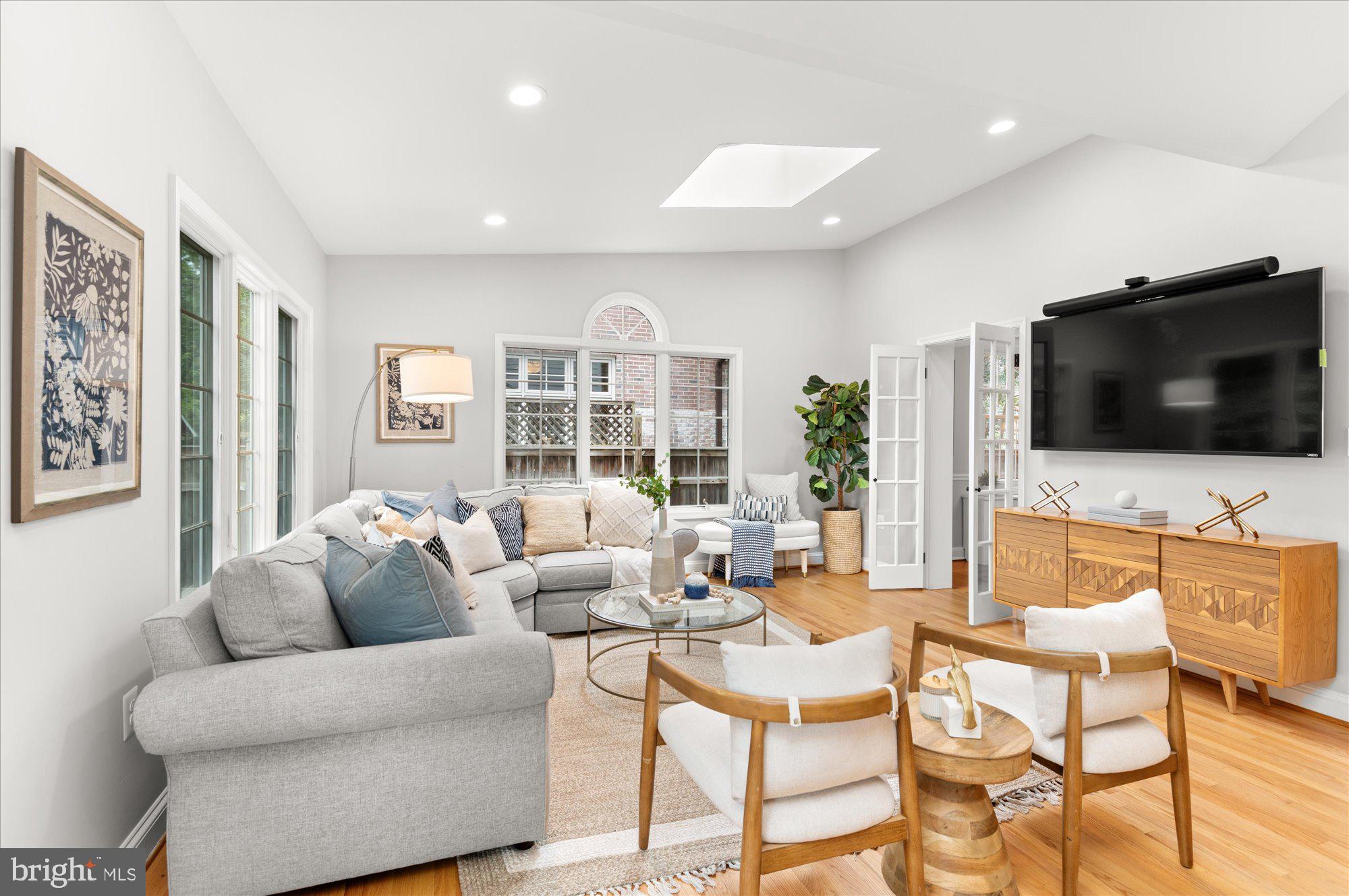 CHEVY CHASE TERRACE - Residential