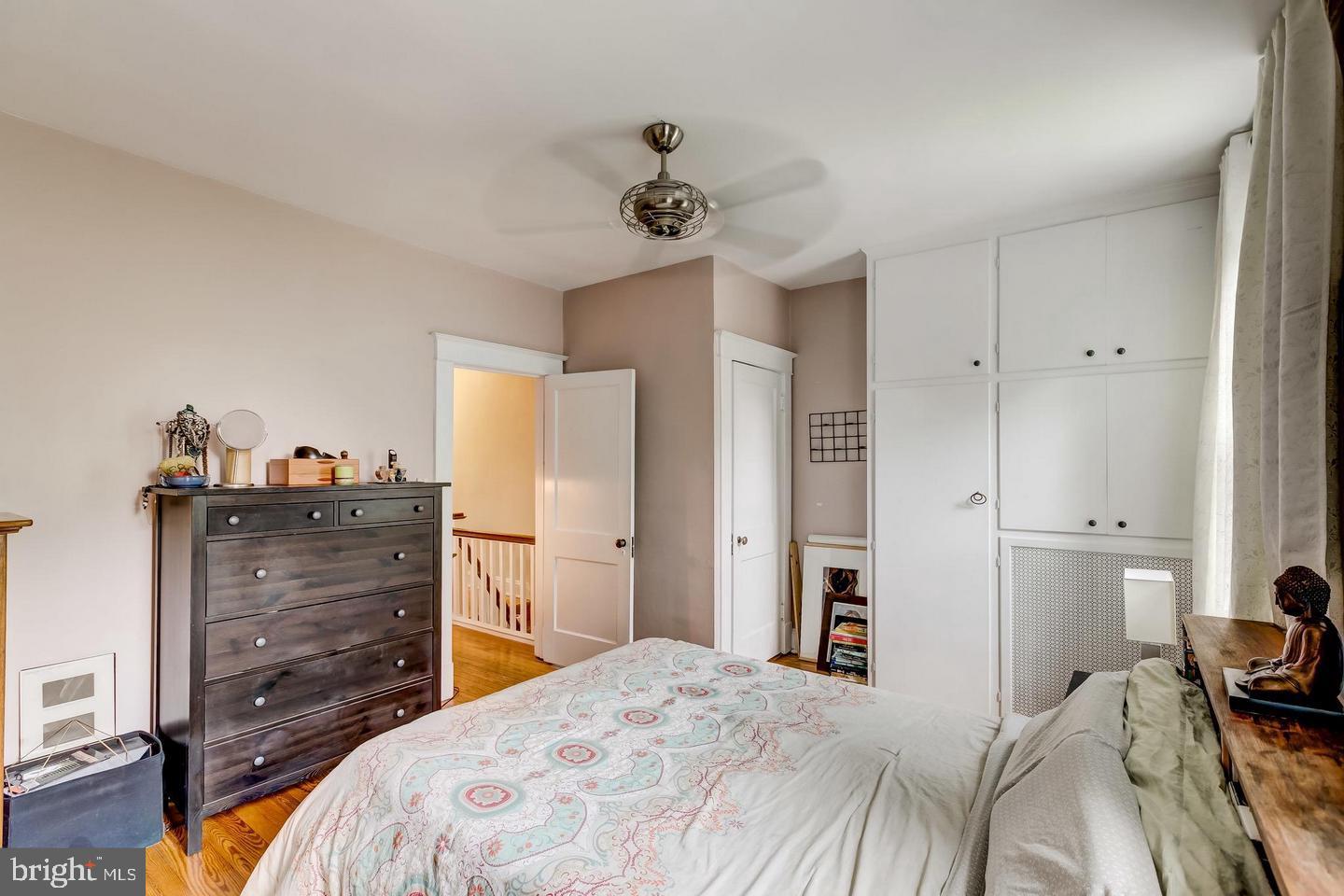 OAKENSHAWE - Residential Lease