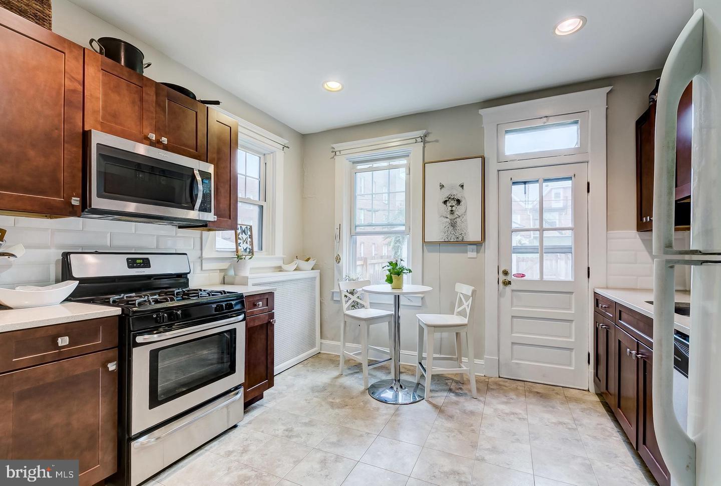 OAKENSHAWE - Residential Lease