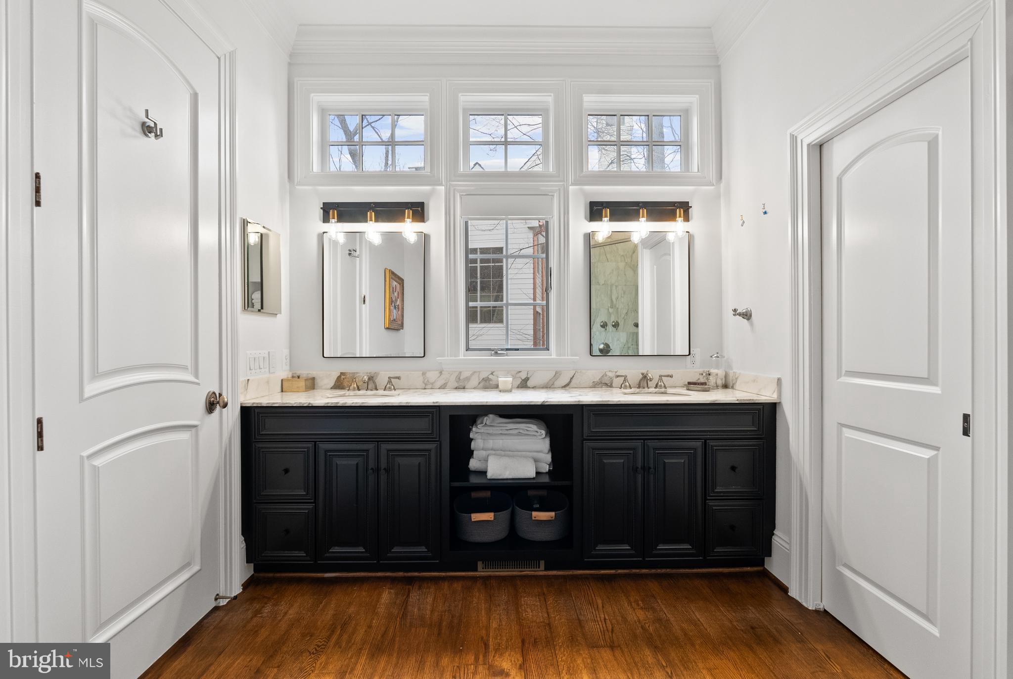 RIVER OAKS - Residential