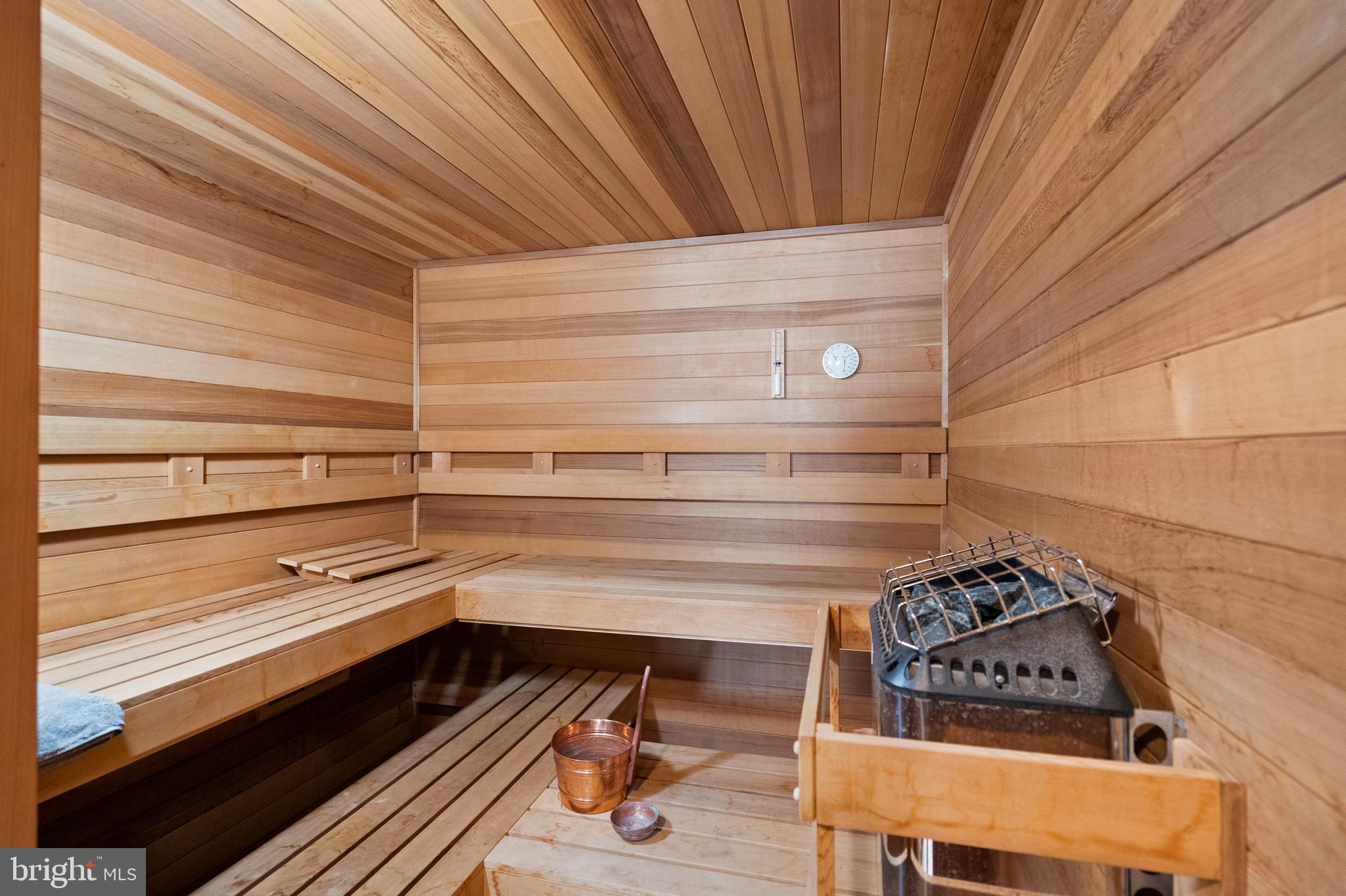 RIVER OAKS - Residential