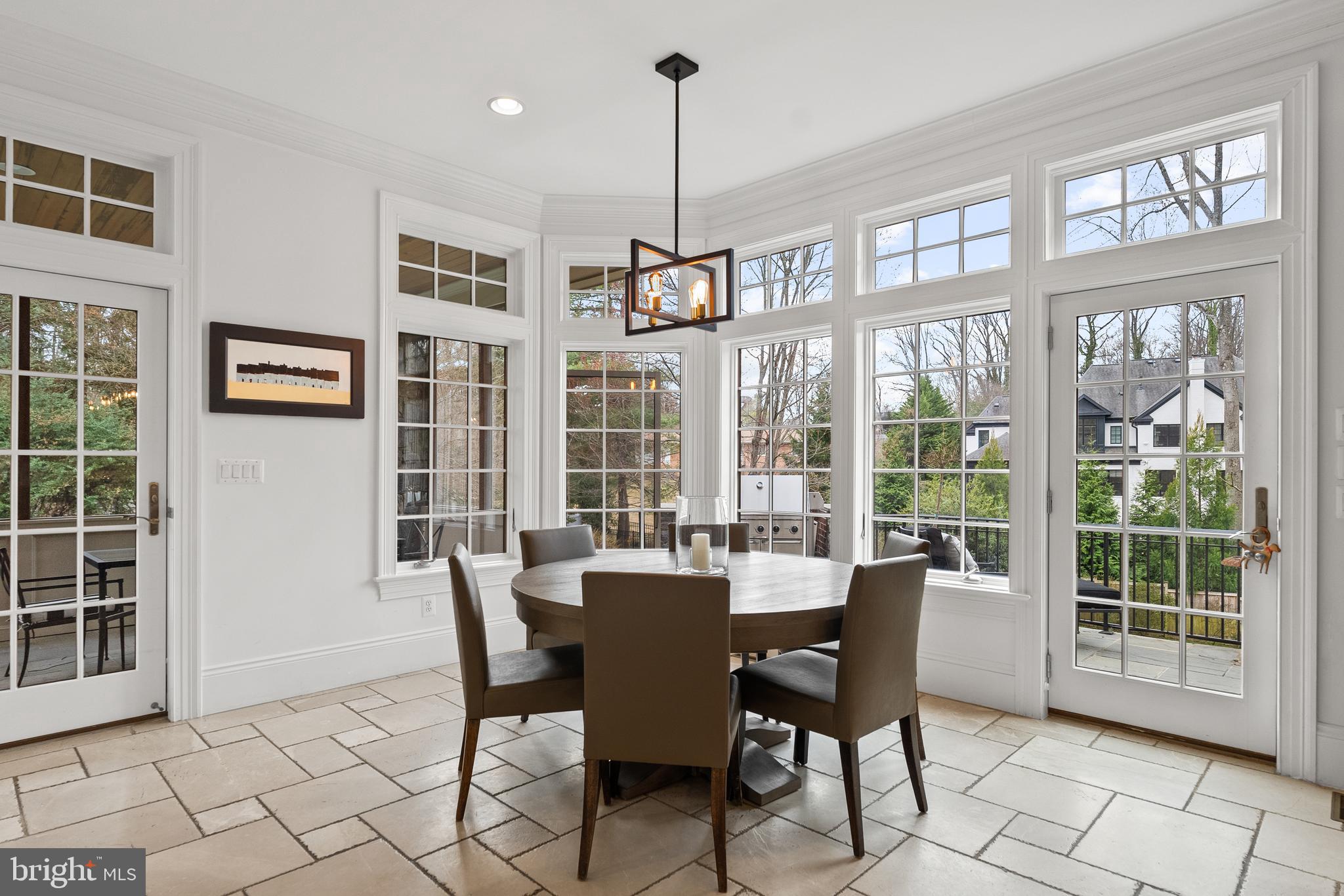 RIVER OAKS - Residential