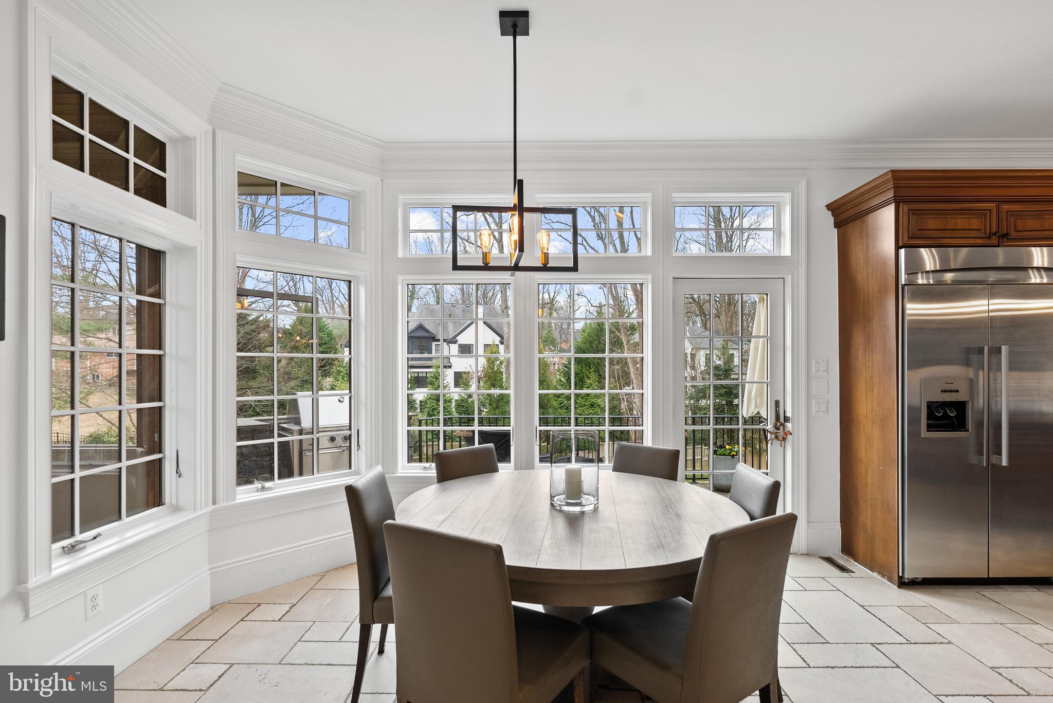 RIVER OAKS - Residential