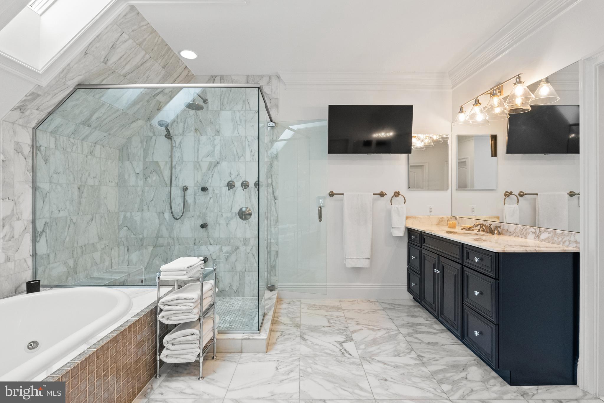 RIVER OAKS - Residential