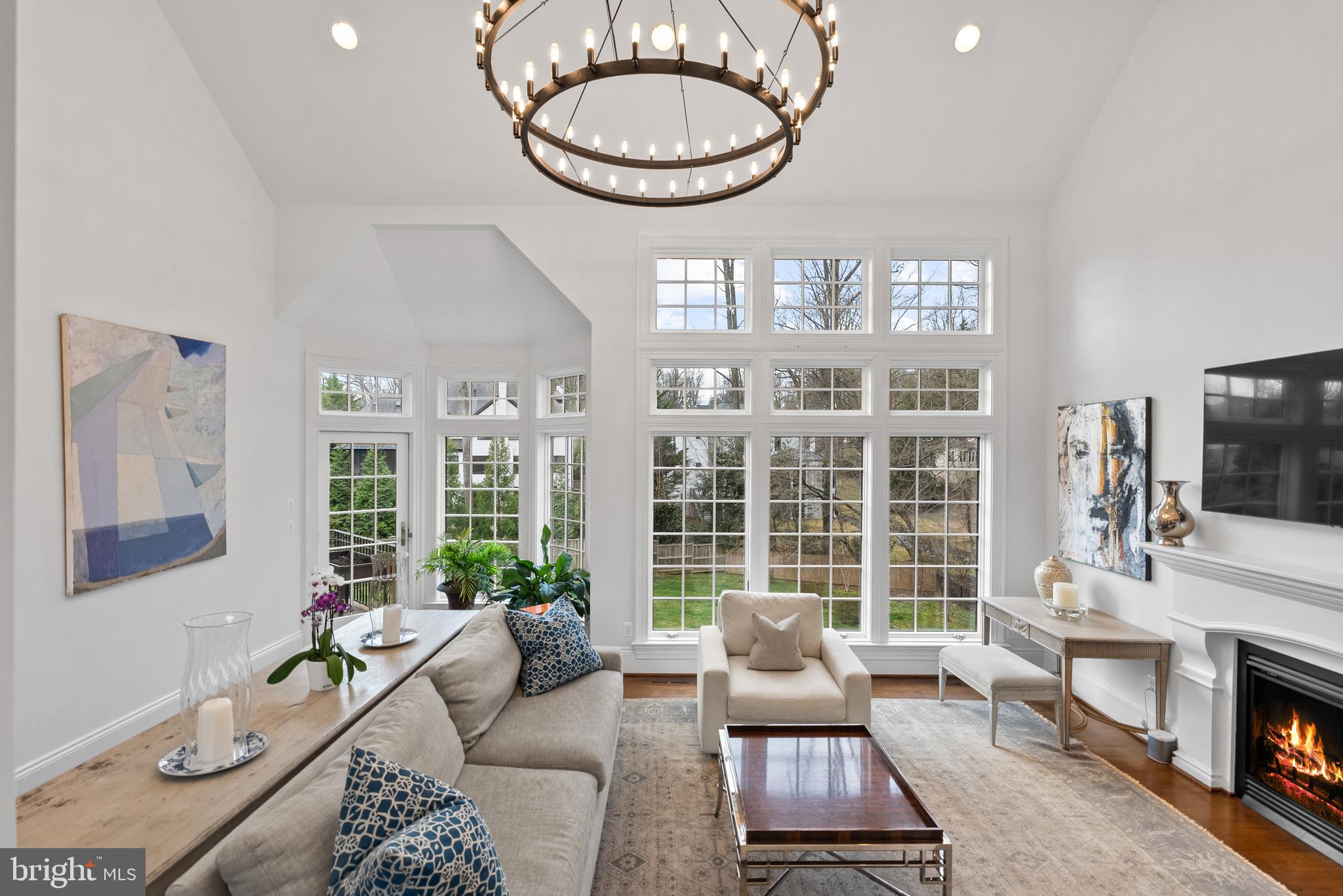 RIVER OAKS - Residential