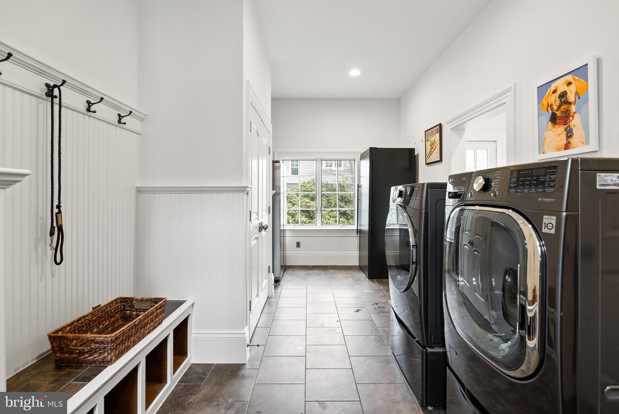 RIVER OAKS - Residential