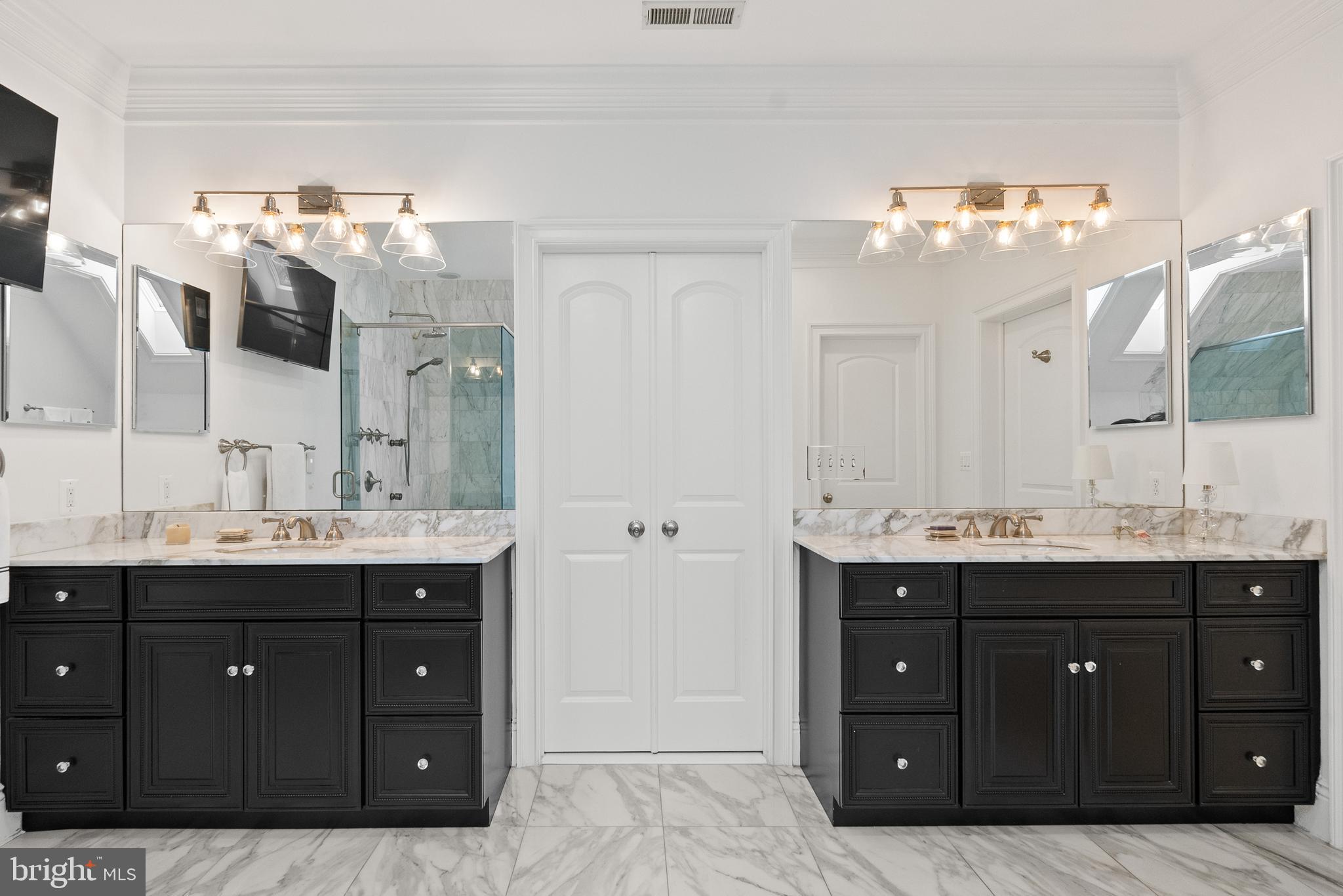 RIVER OAKS - Residential