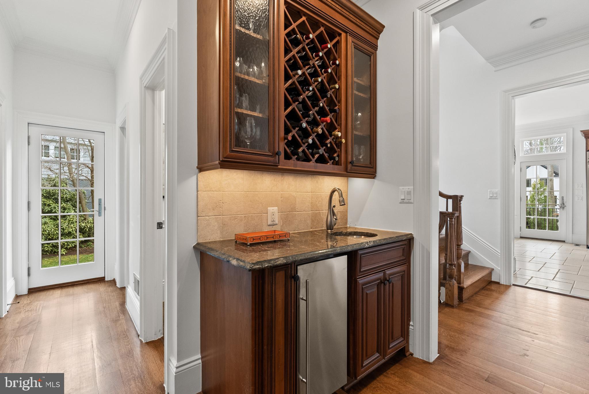 RIVER OAKS - Residential