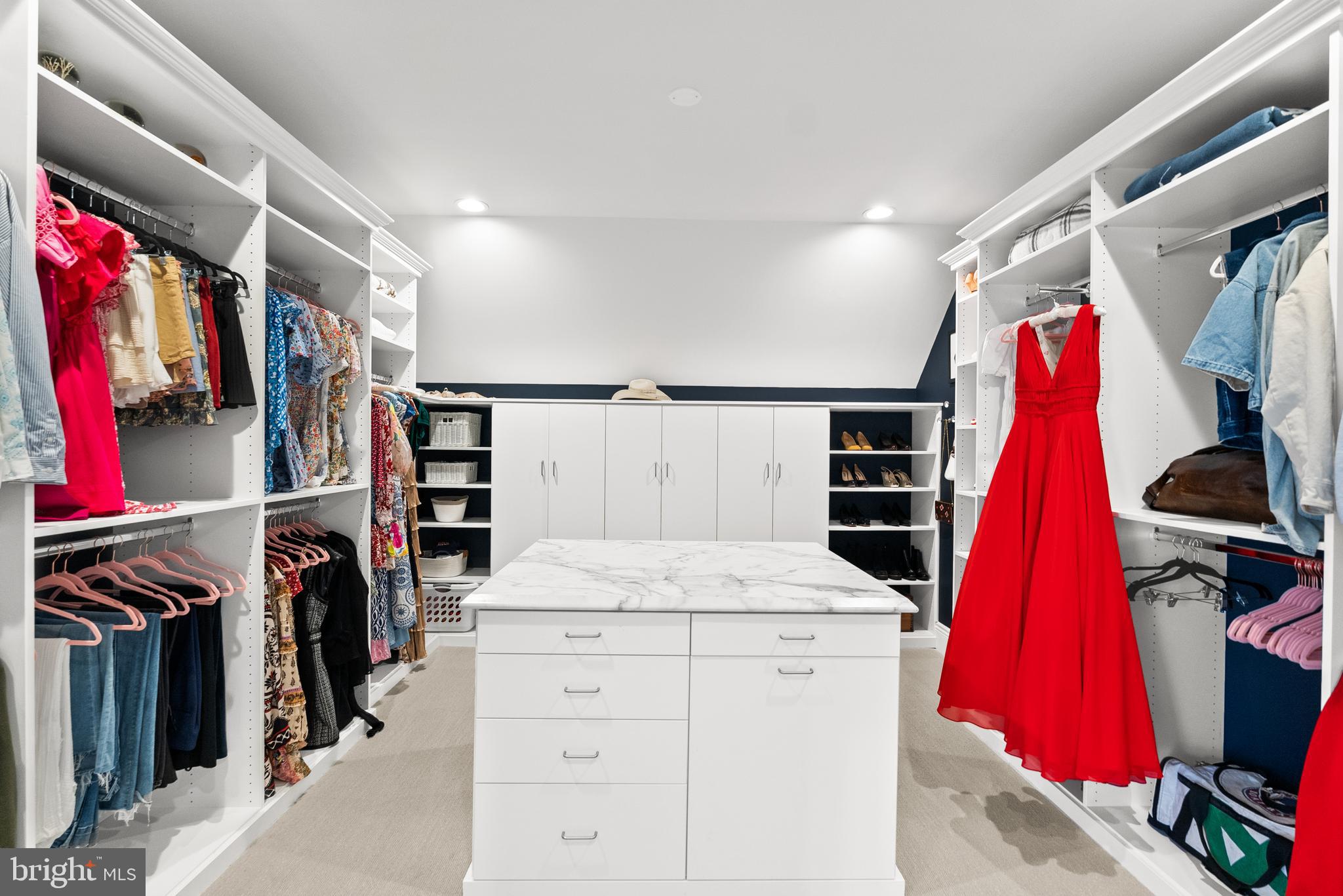 RIVER OAKS - Residential