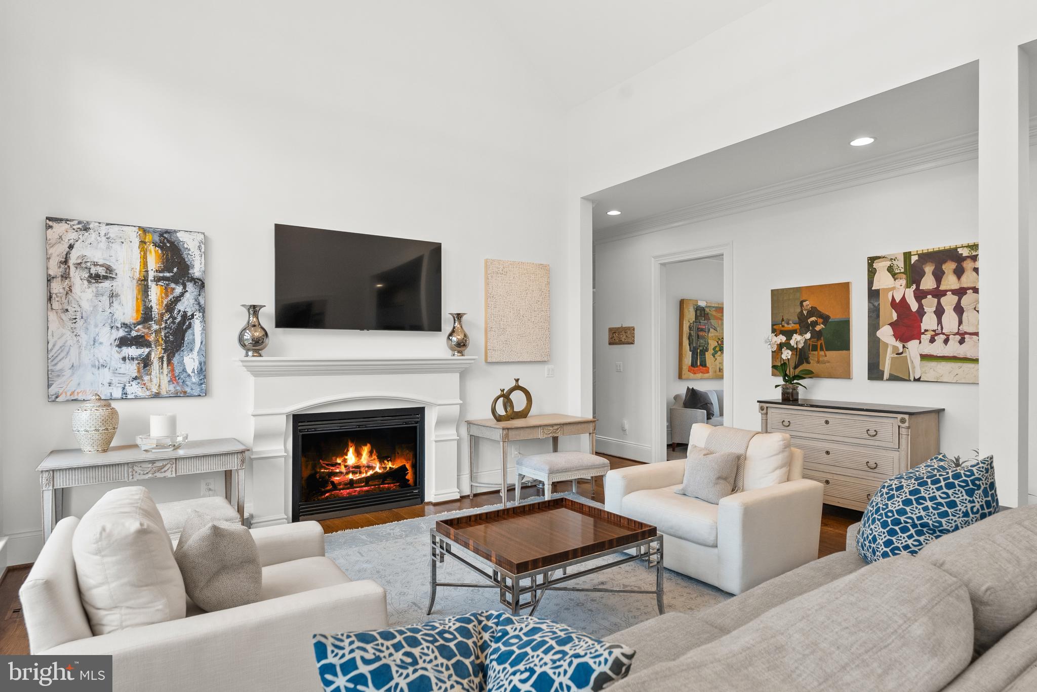 RIVER OAKS - Residential