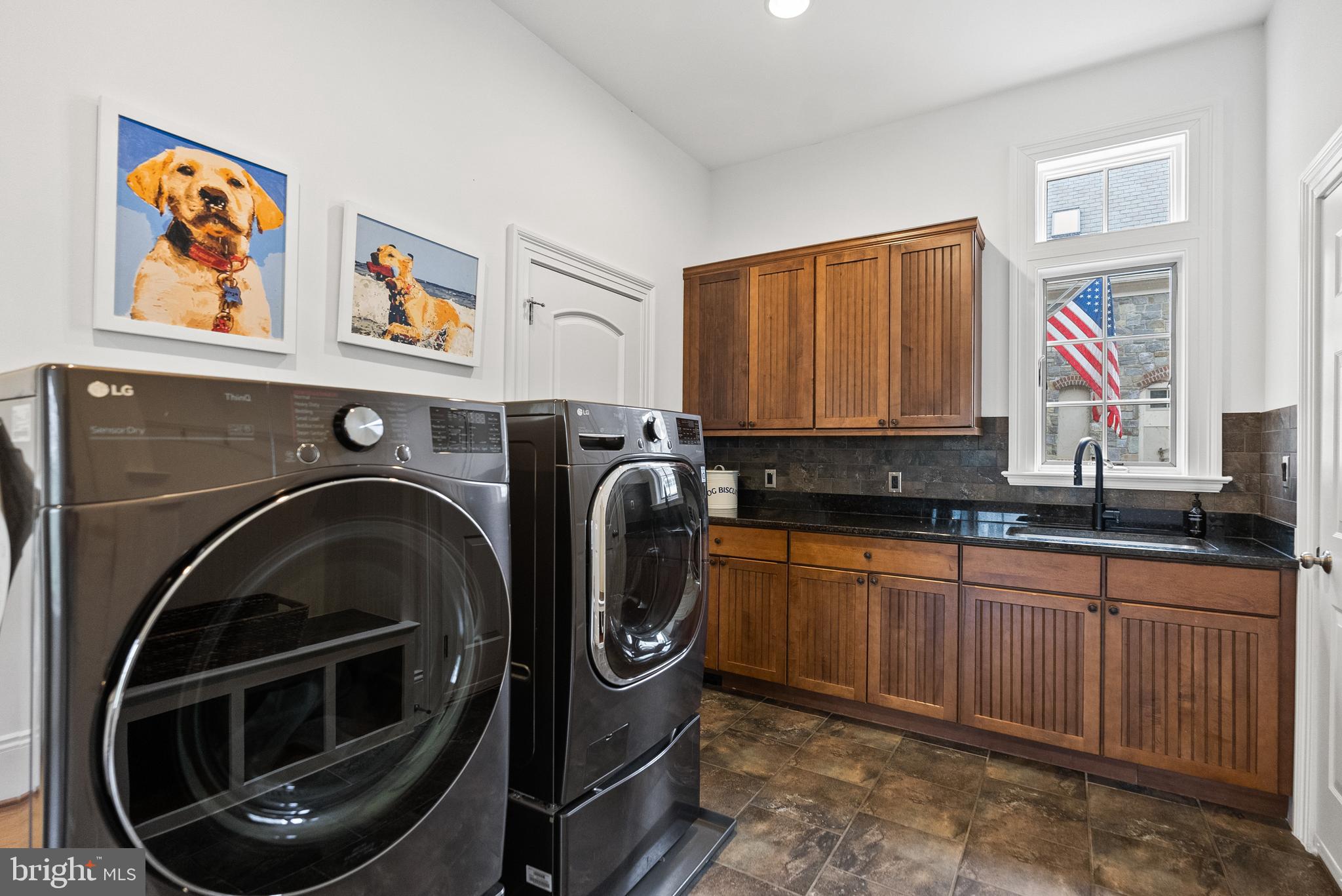 RIVER OAKS - Residential