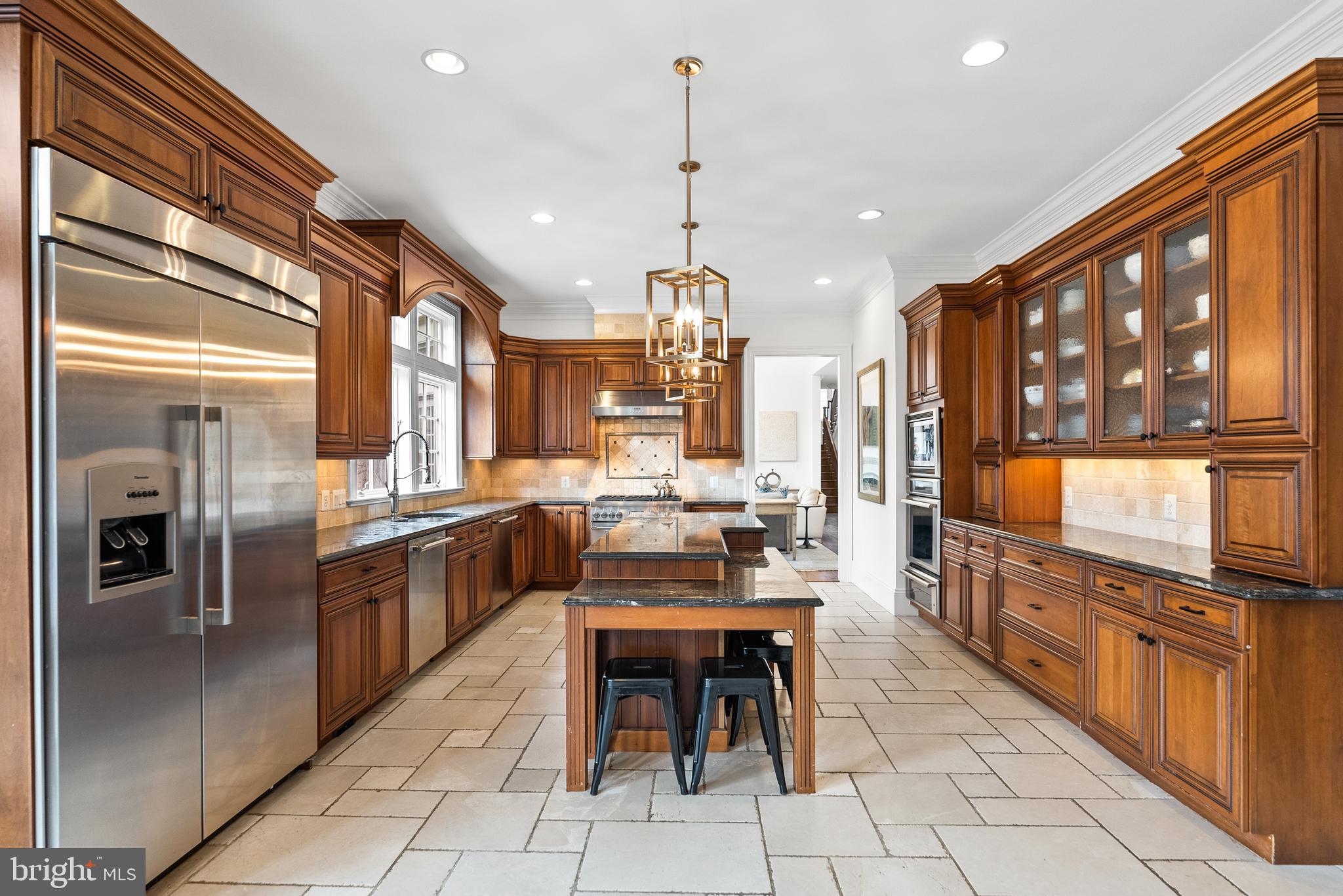 RIVER OAKS - Residential