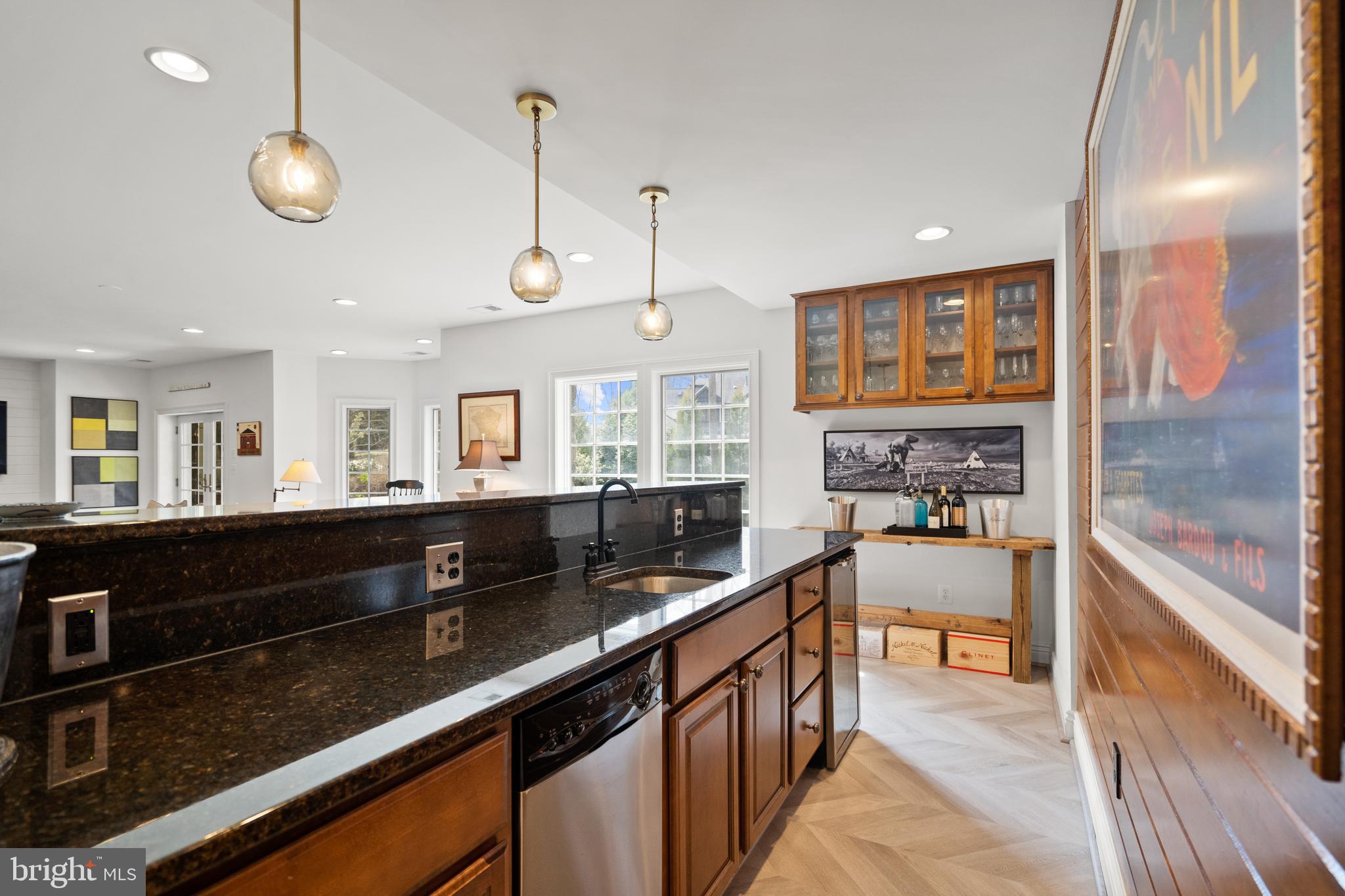 RIVER OAKS - Residential