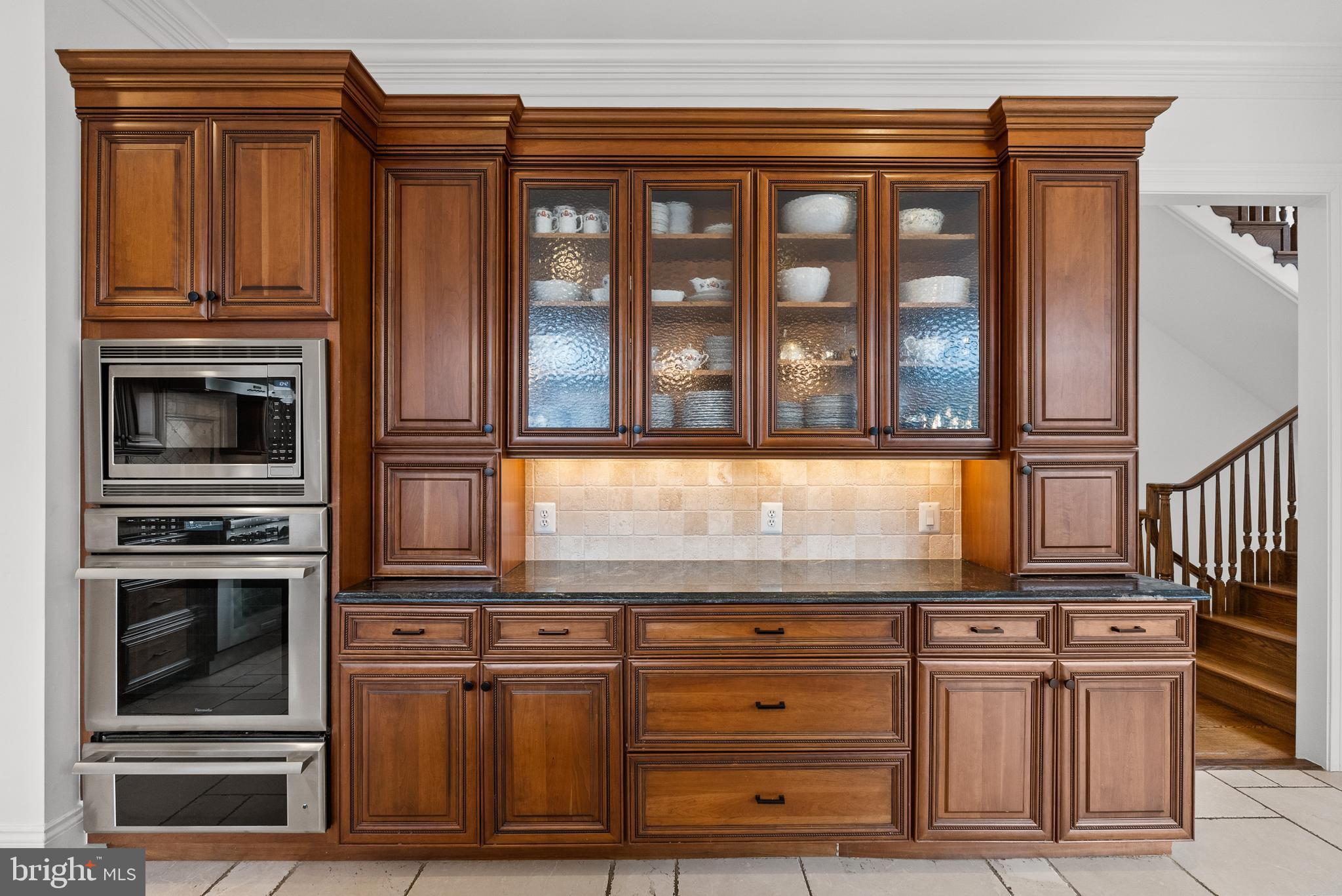 RIVER OAKS - Residential